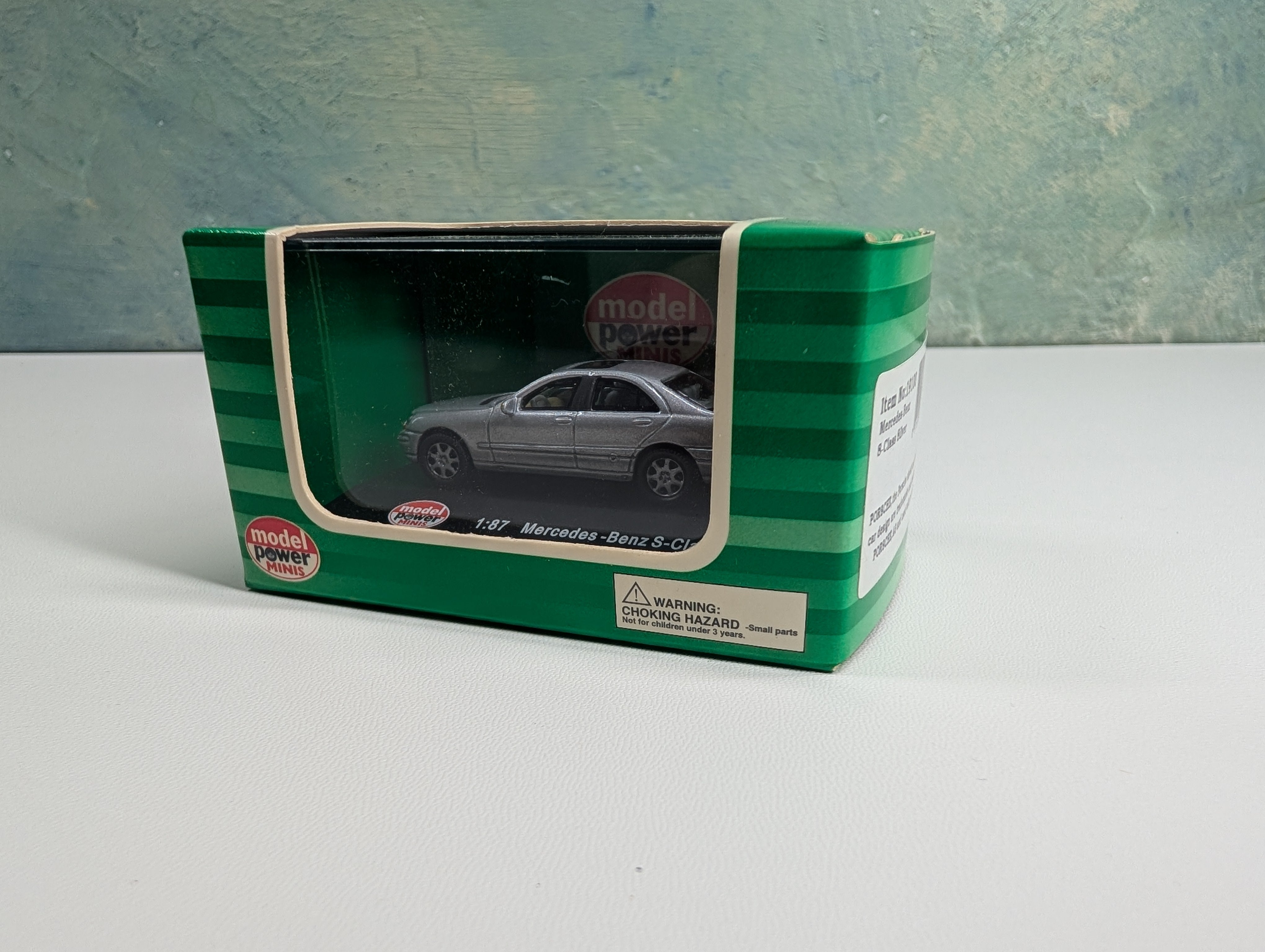 Model Power 19100 HO Scale Mercedes Bens S-Class Silver