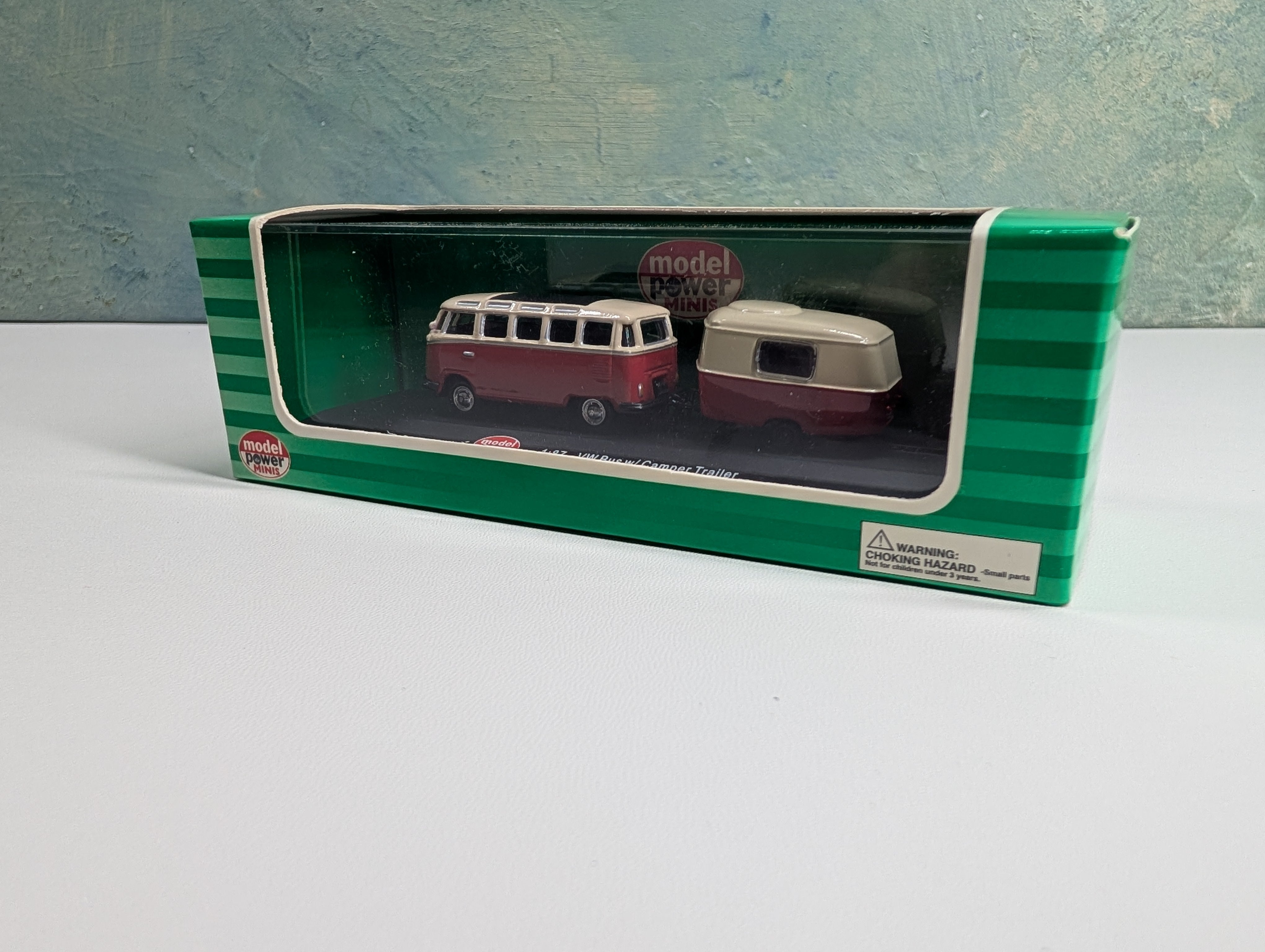 Model Power 19680 HO Scale VW Bus w/ Camp Trailer