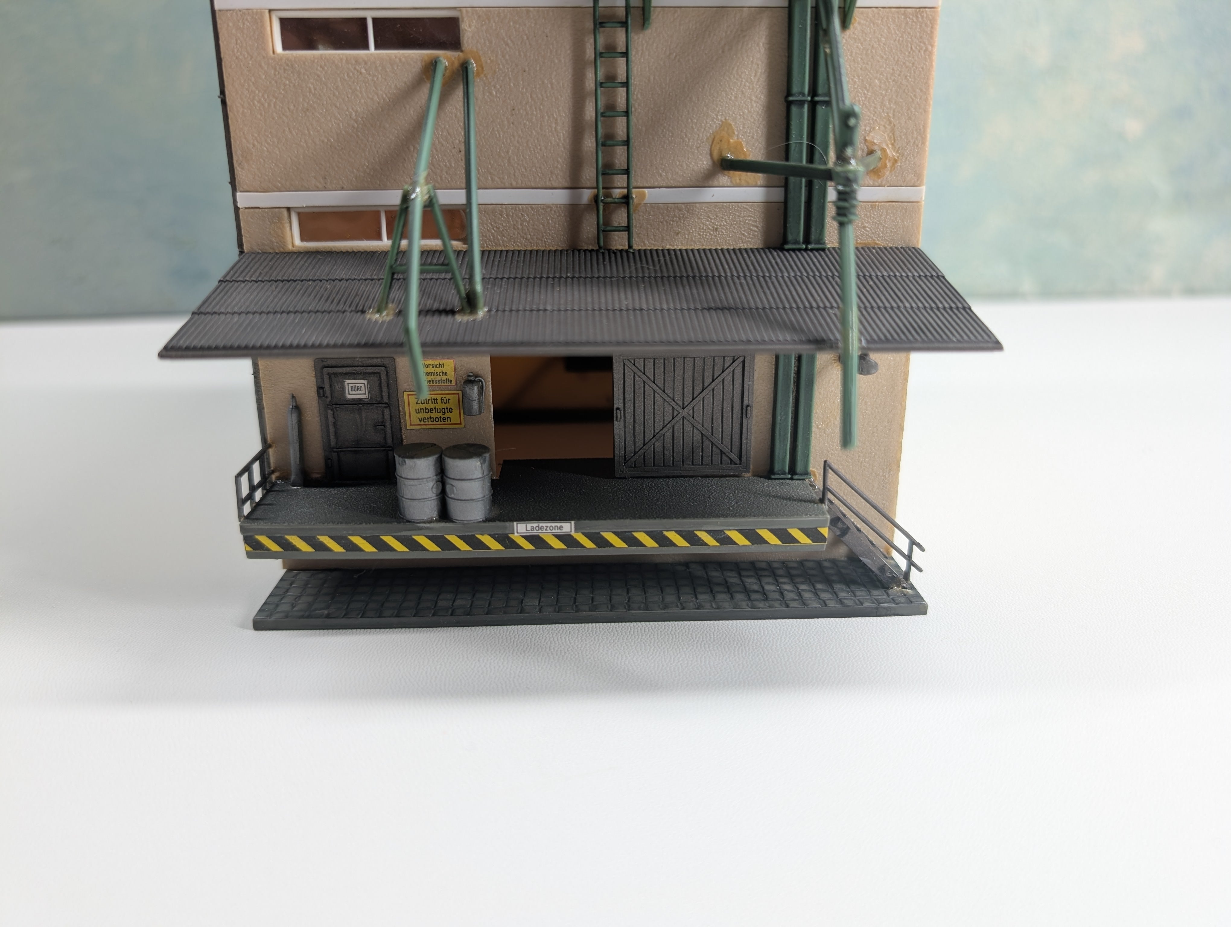 USED Pola HO Scale Silo Tower