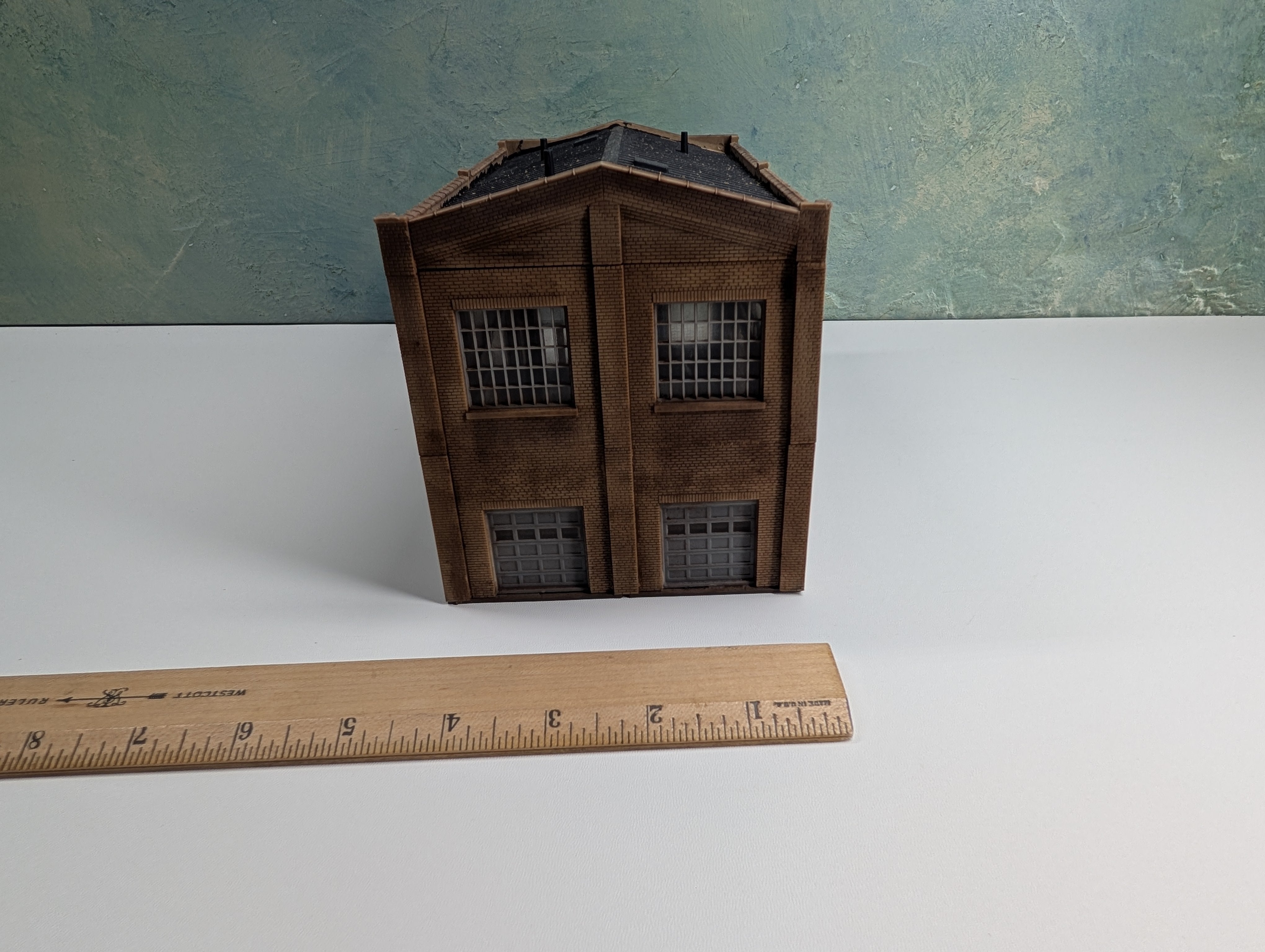 USED HO Scale Brick Factory, Warehouse (Weathered)