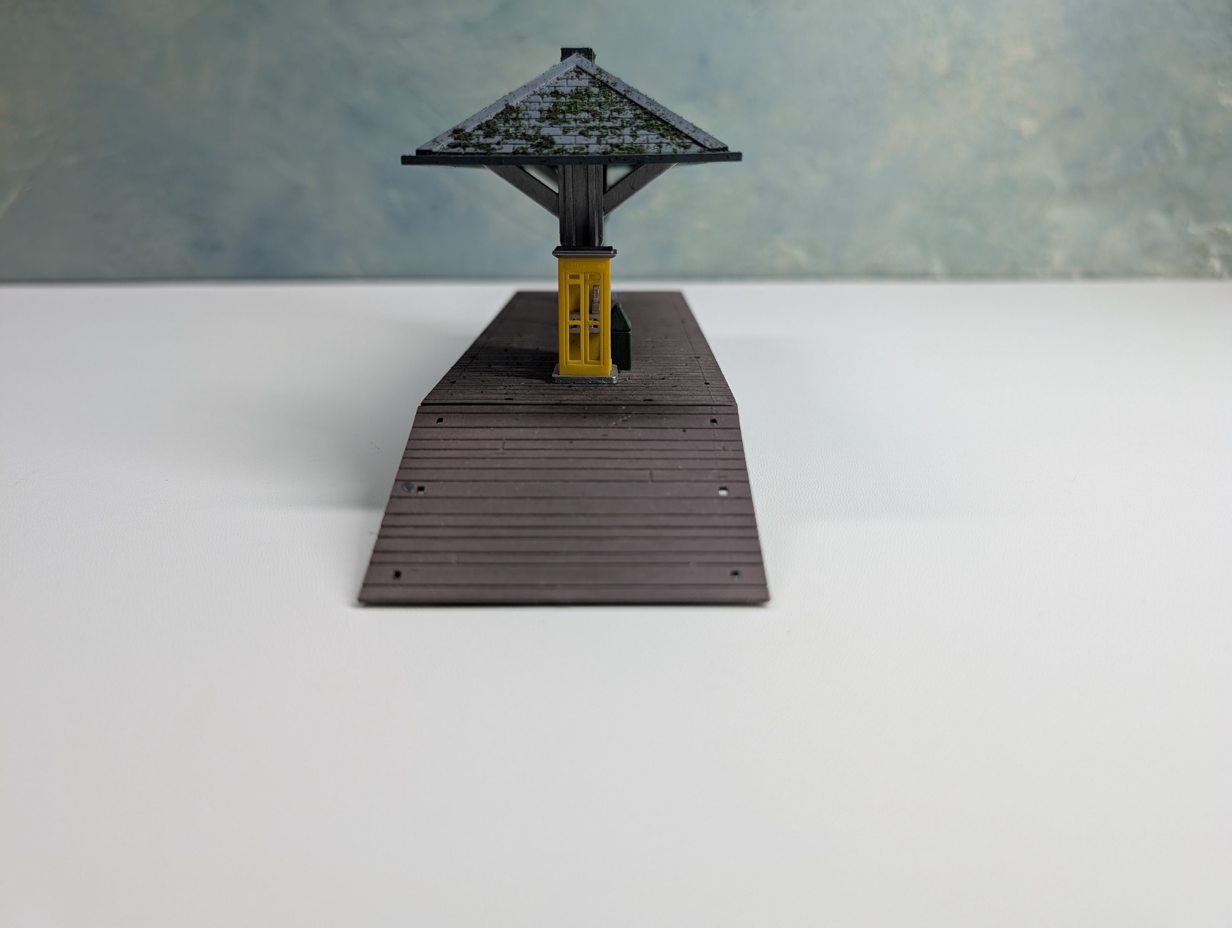 USED HO Scale Train Station Platform w/ Details (Weathered)