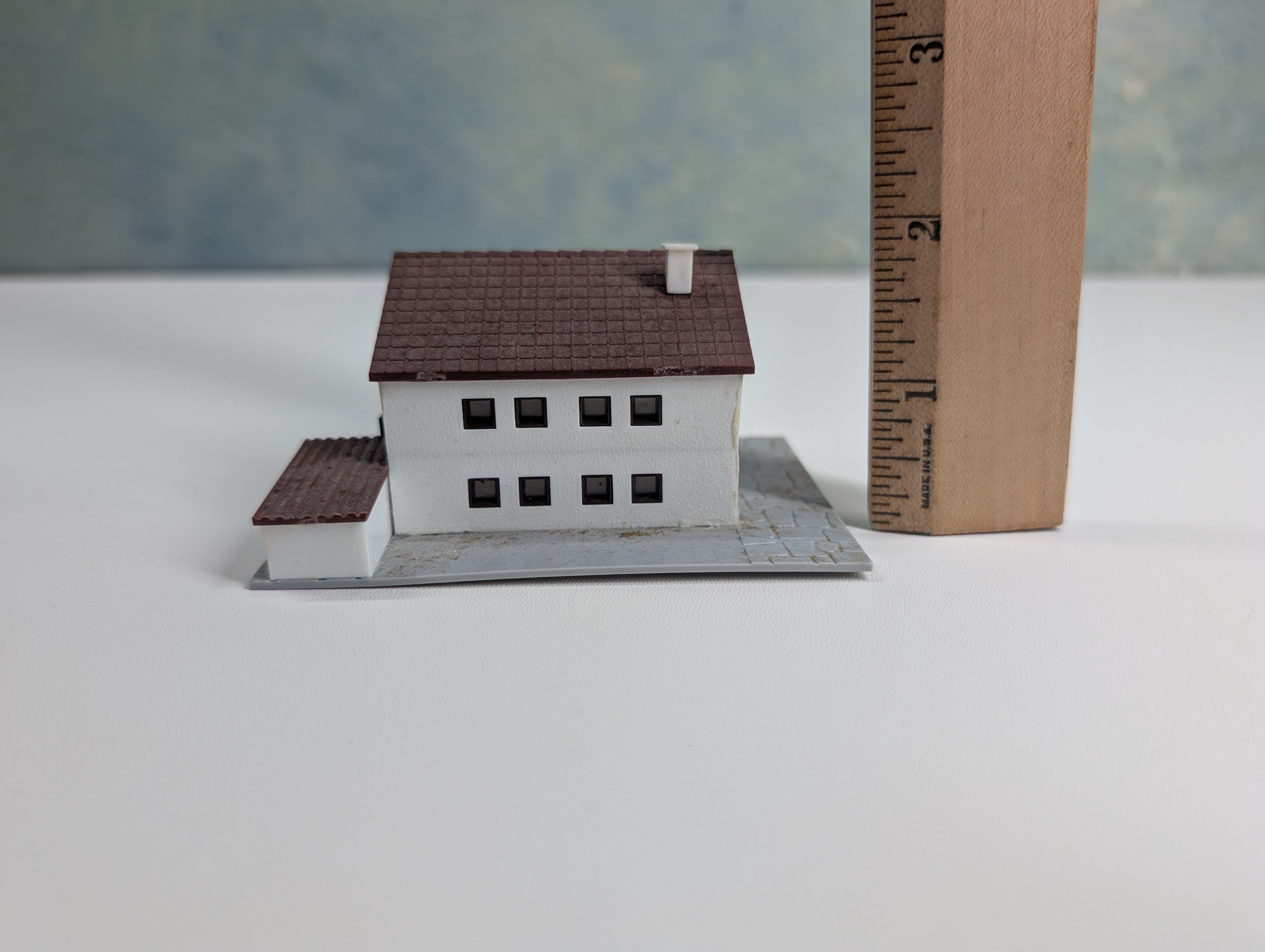USED Marklin 8964 Z Scale Mini-Club European Modern House