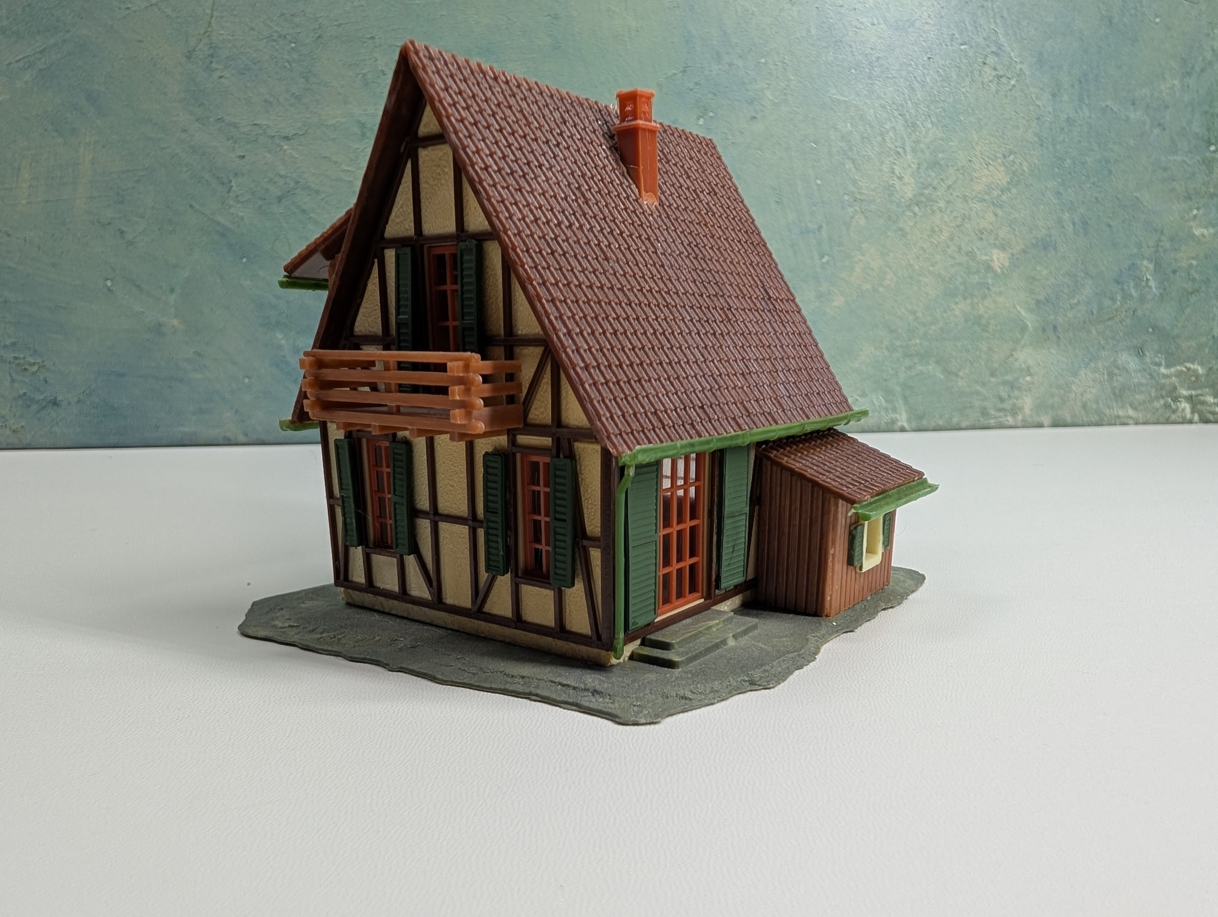 USED Faller 250 HO Scale Half Timbered Cottage