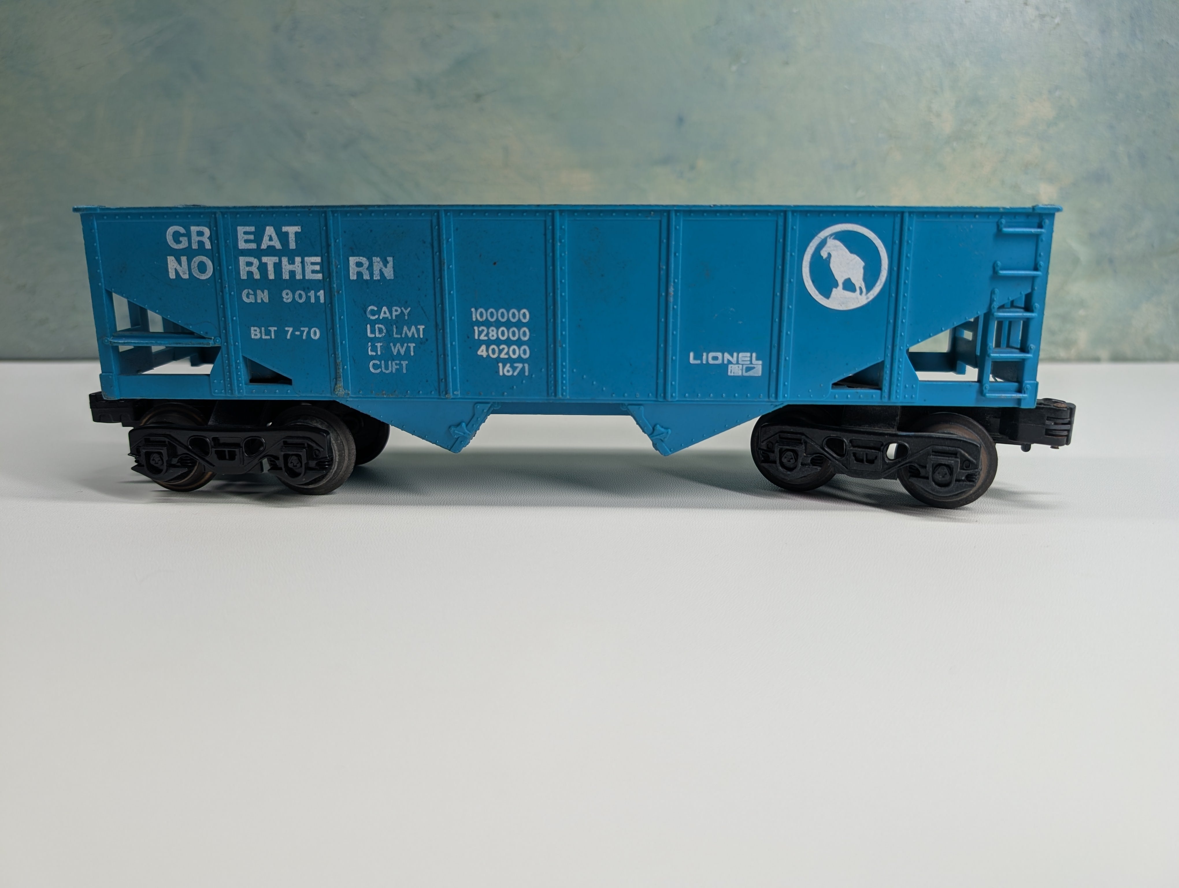USED Lionel O Open Hopper Great Northern GN #9011
