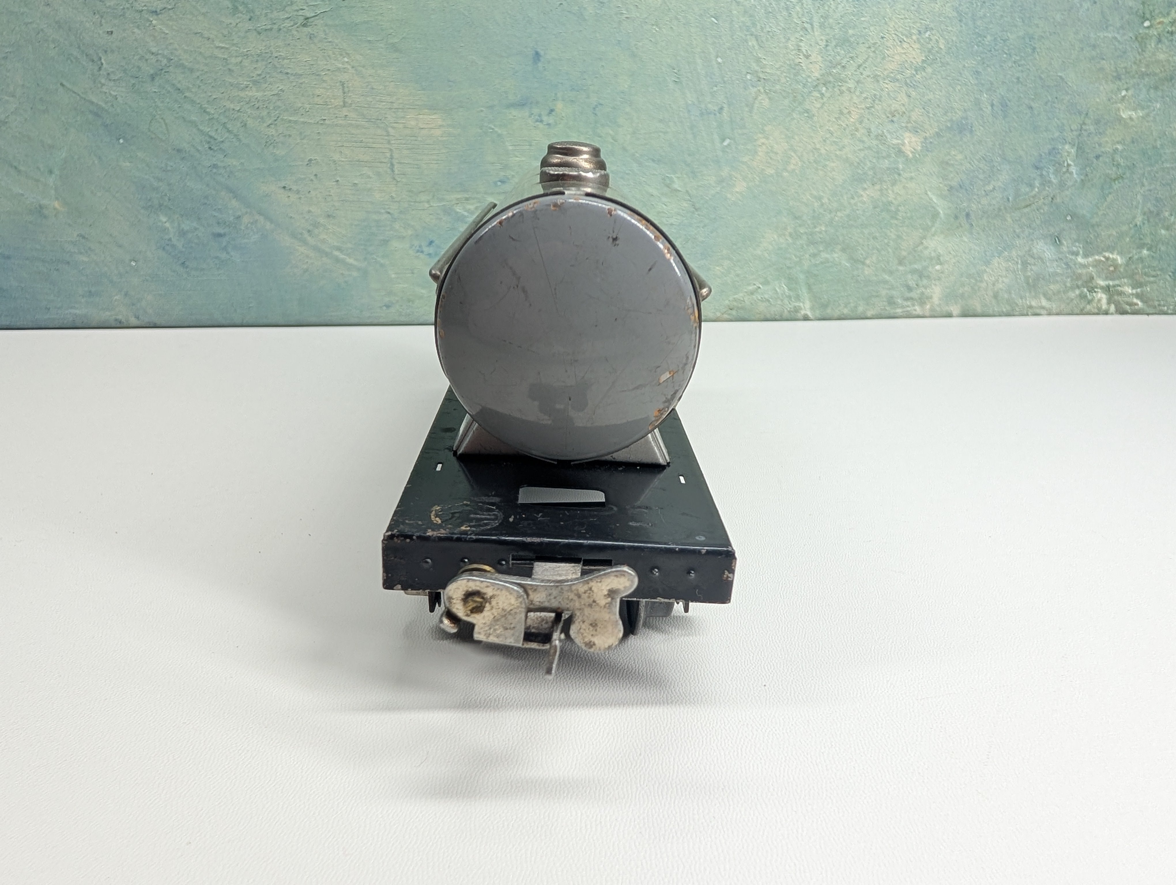 USED Lionel O Tin Tank Car Sunoco SUNX #1680