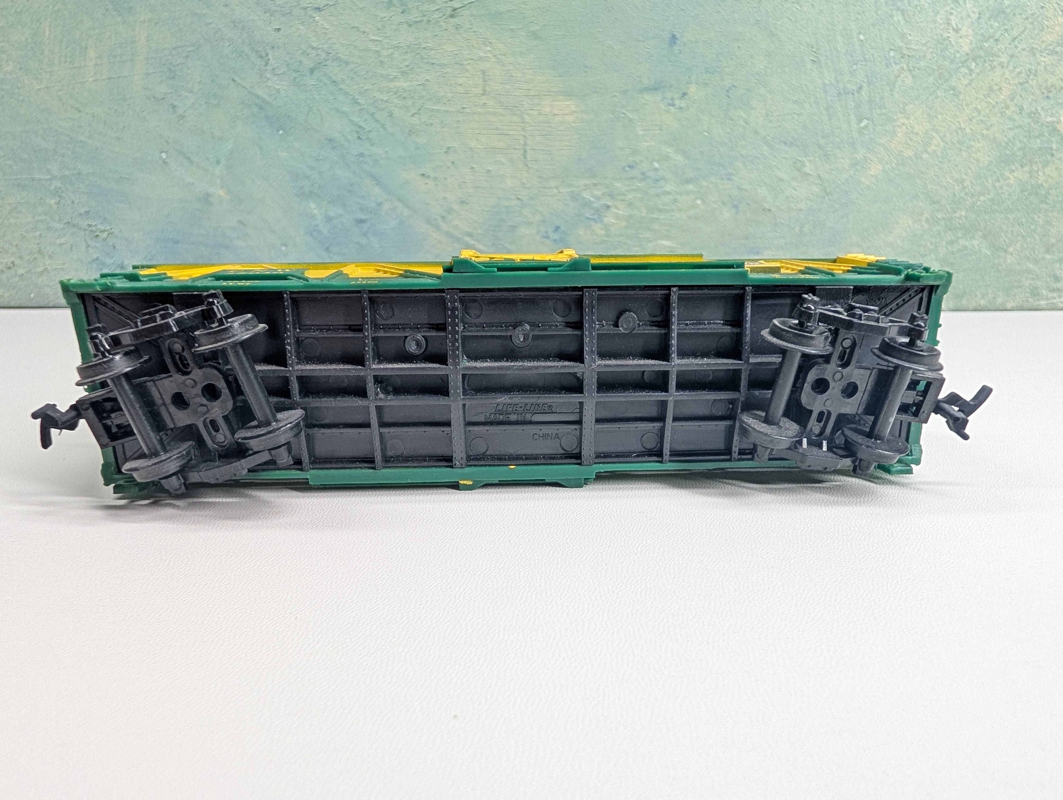 USED Life-Like HO Scale Cattle Stock Car Chicago & North Western CNW #15040