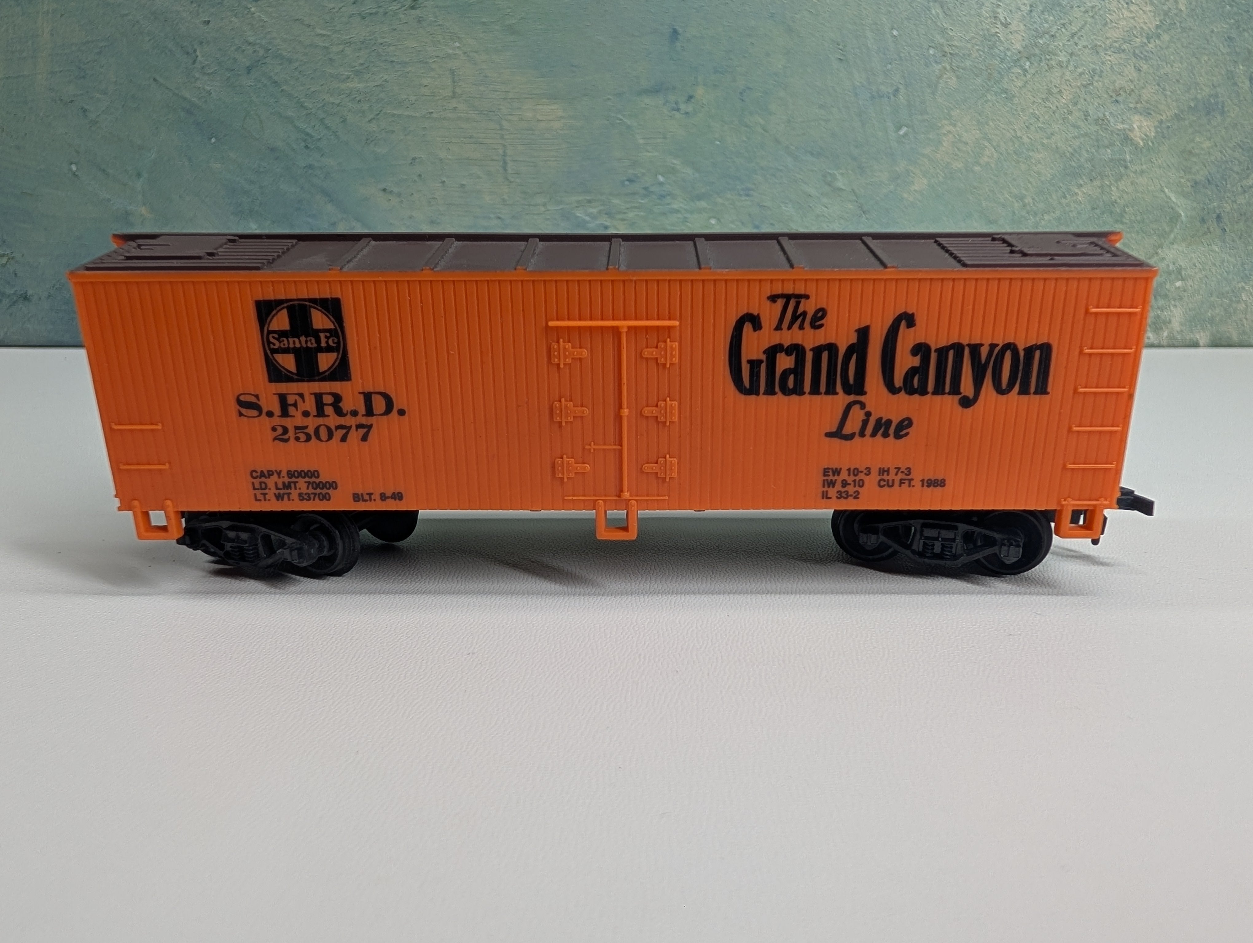 USED Life-Like HO Scale Reefer Santa Fe SFRD #25077