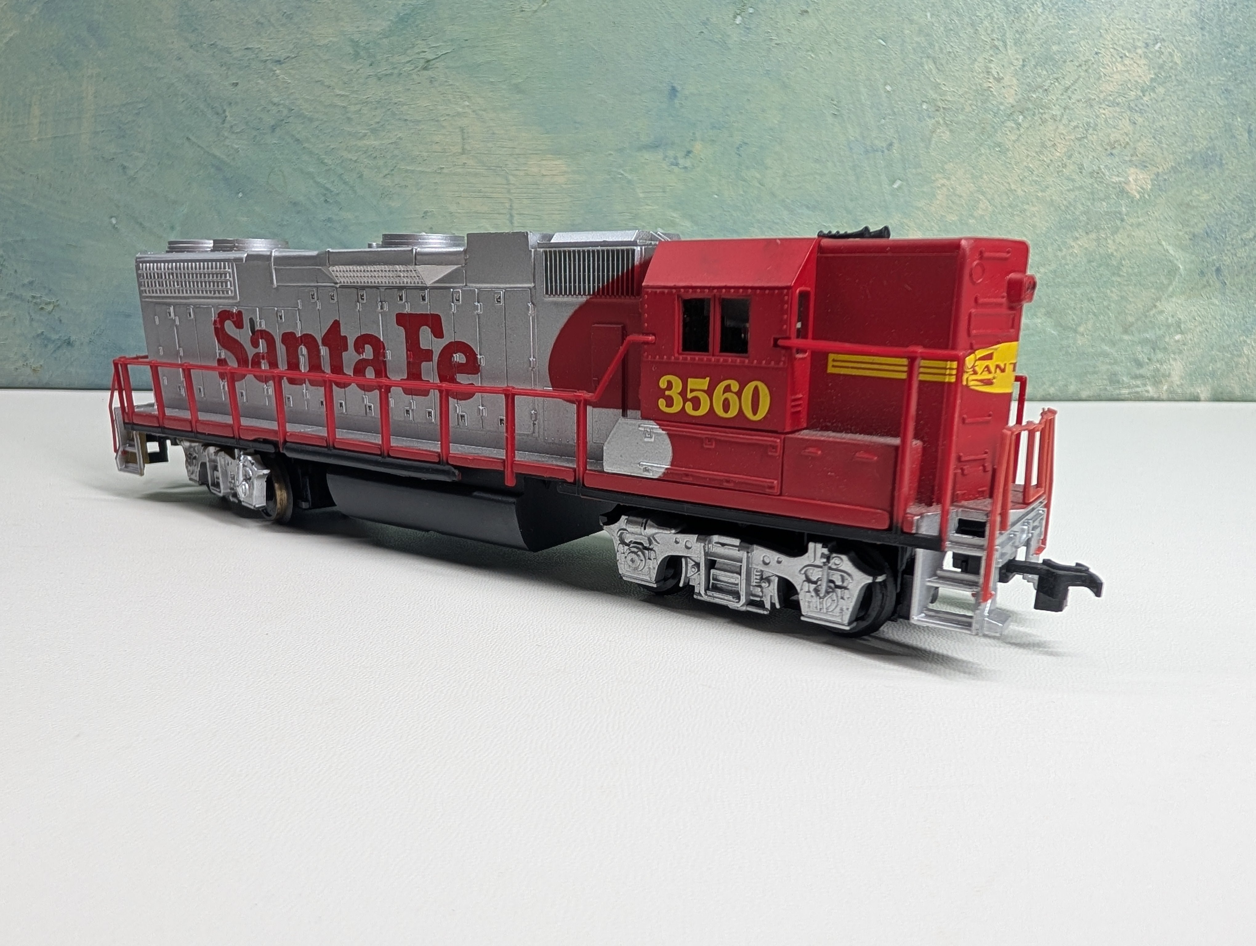 USED Life-Like HO Scale GP38 Diesel Locomotive Santa Fe #3560 Tested DC