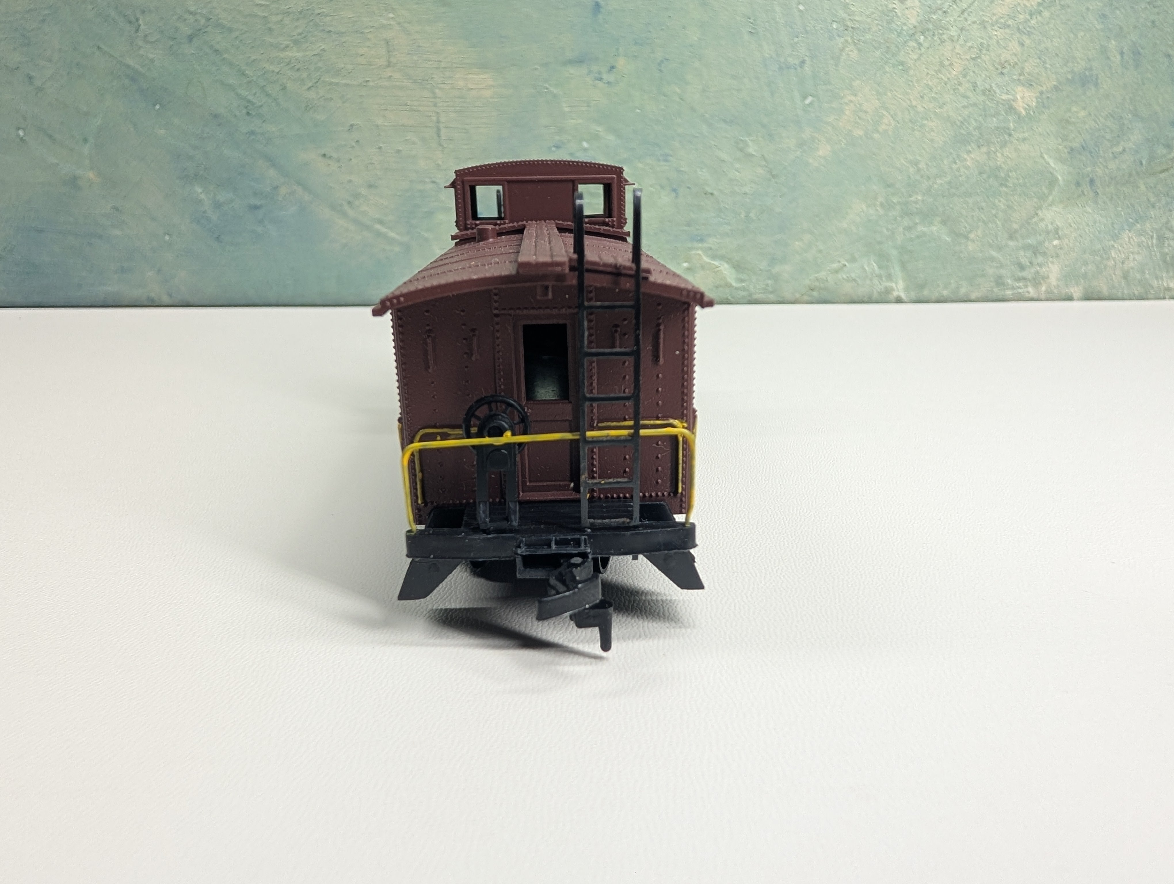USED Athearn HO Scale Caboose Chicago & North Western #10976