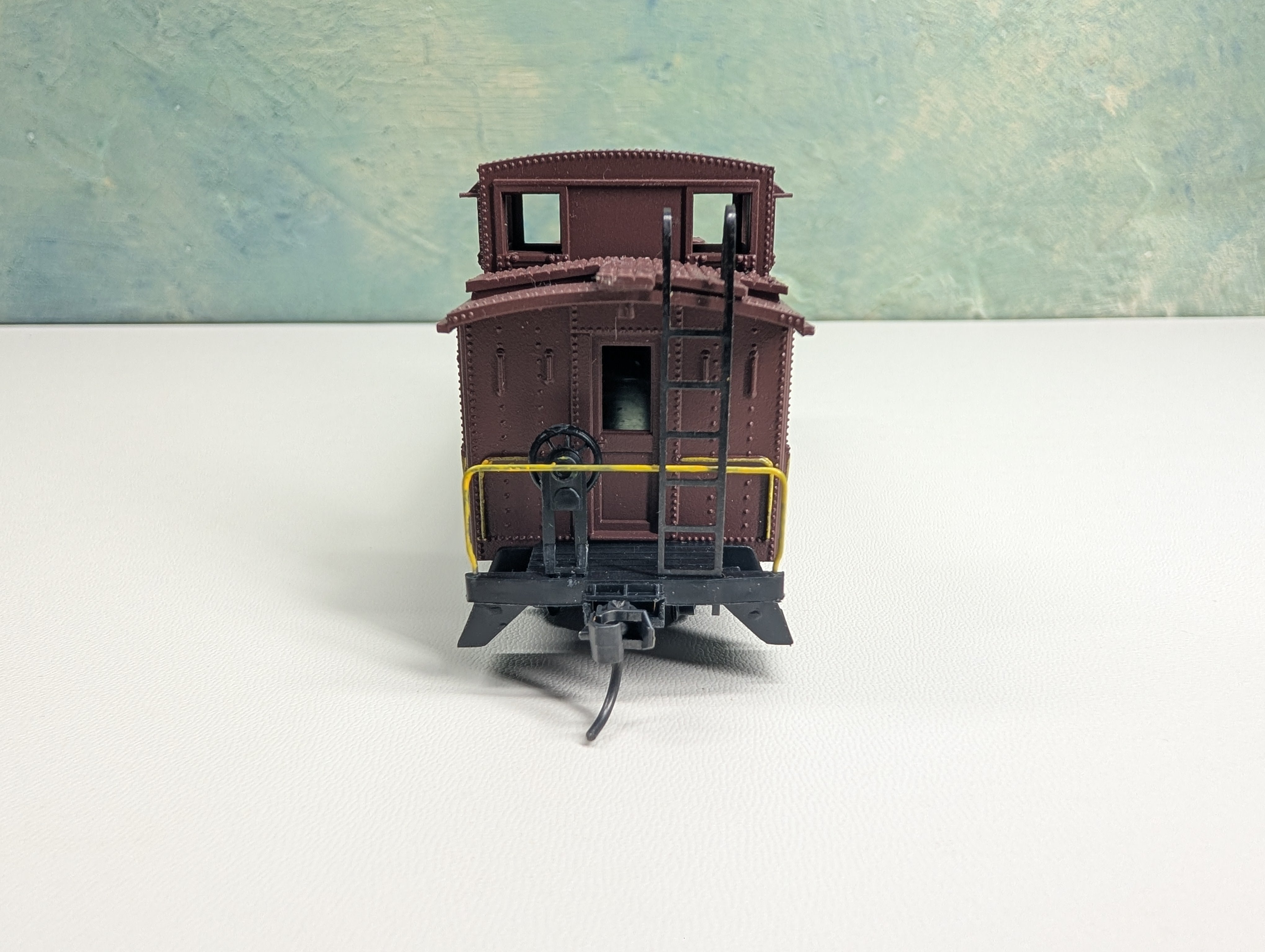 USED Athearn HO Scale Caboose Chicago & North Western #10976