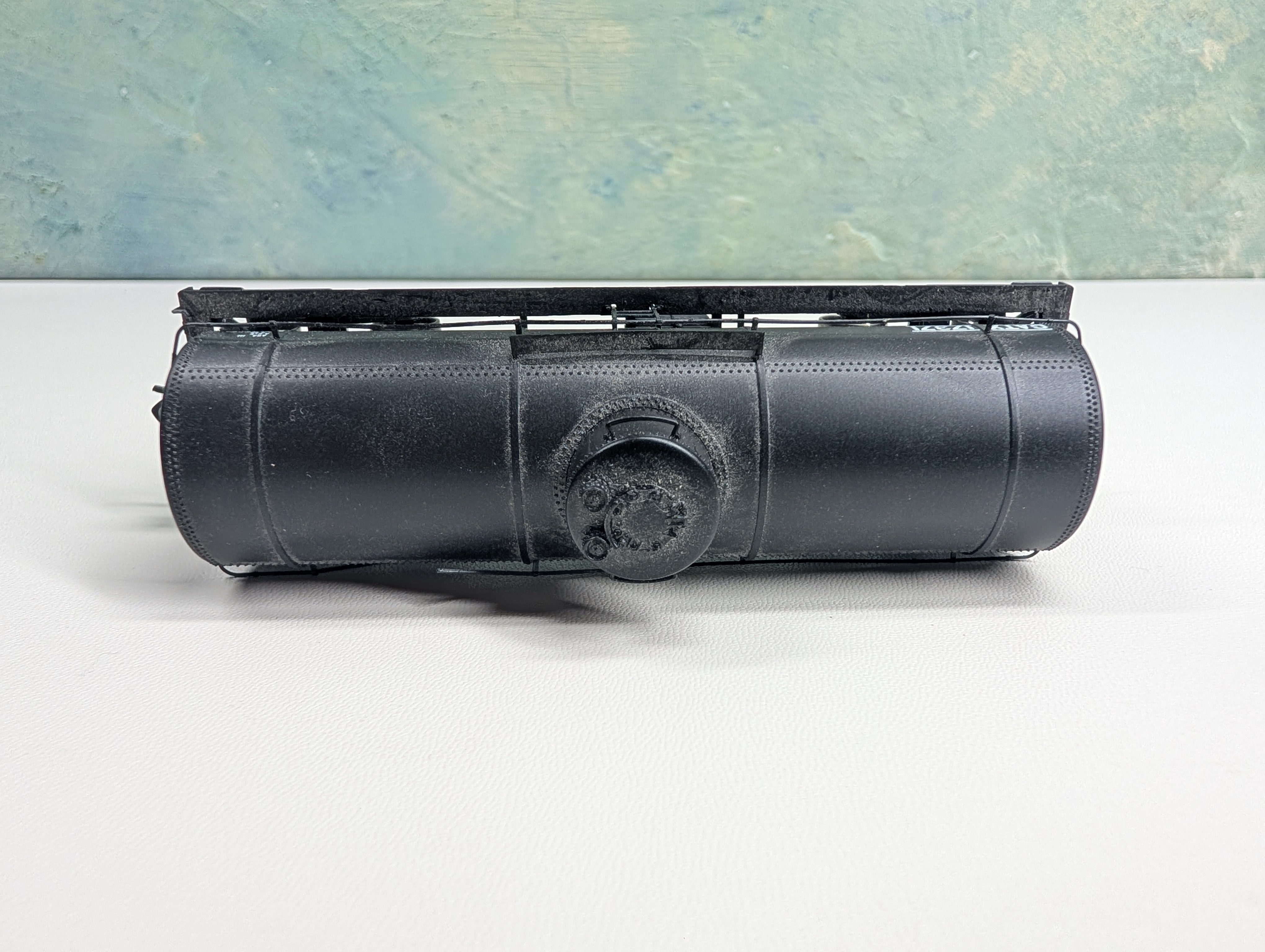 USED Life-Like HO Scale Single Dome Tank Car GATX #17371 Proto 2000, Metal Wheels