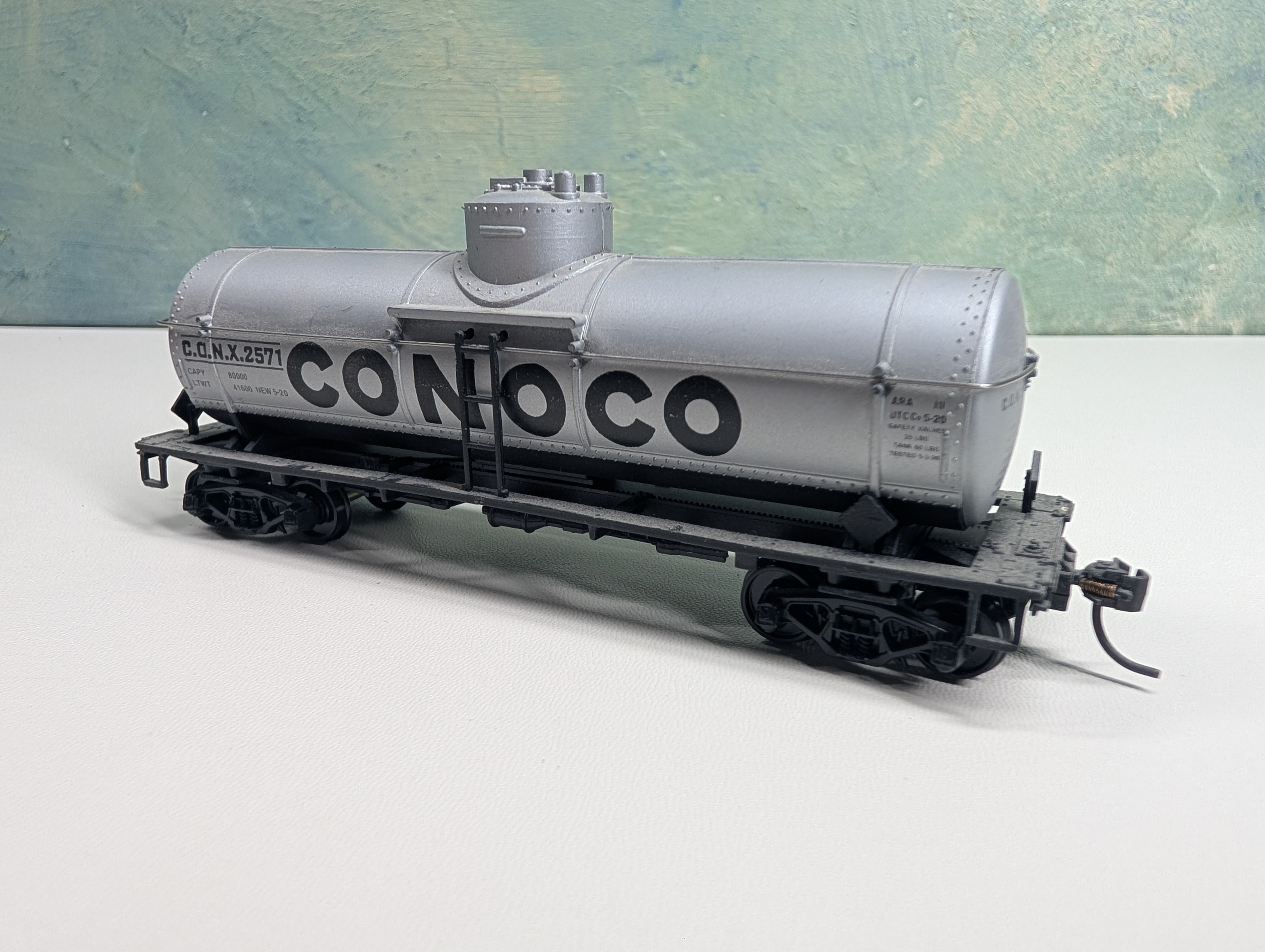 USED Walthers HO Scale Single Dome Tank Car Conoco CONX #2571