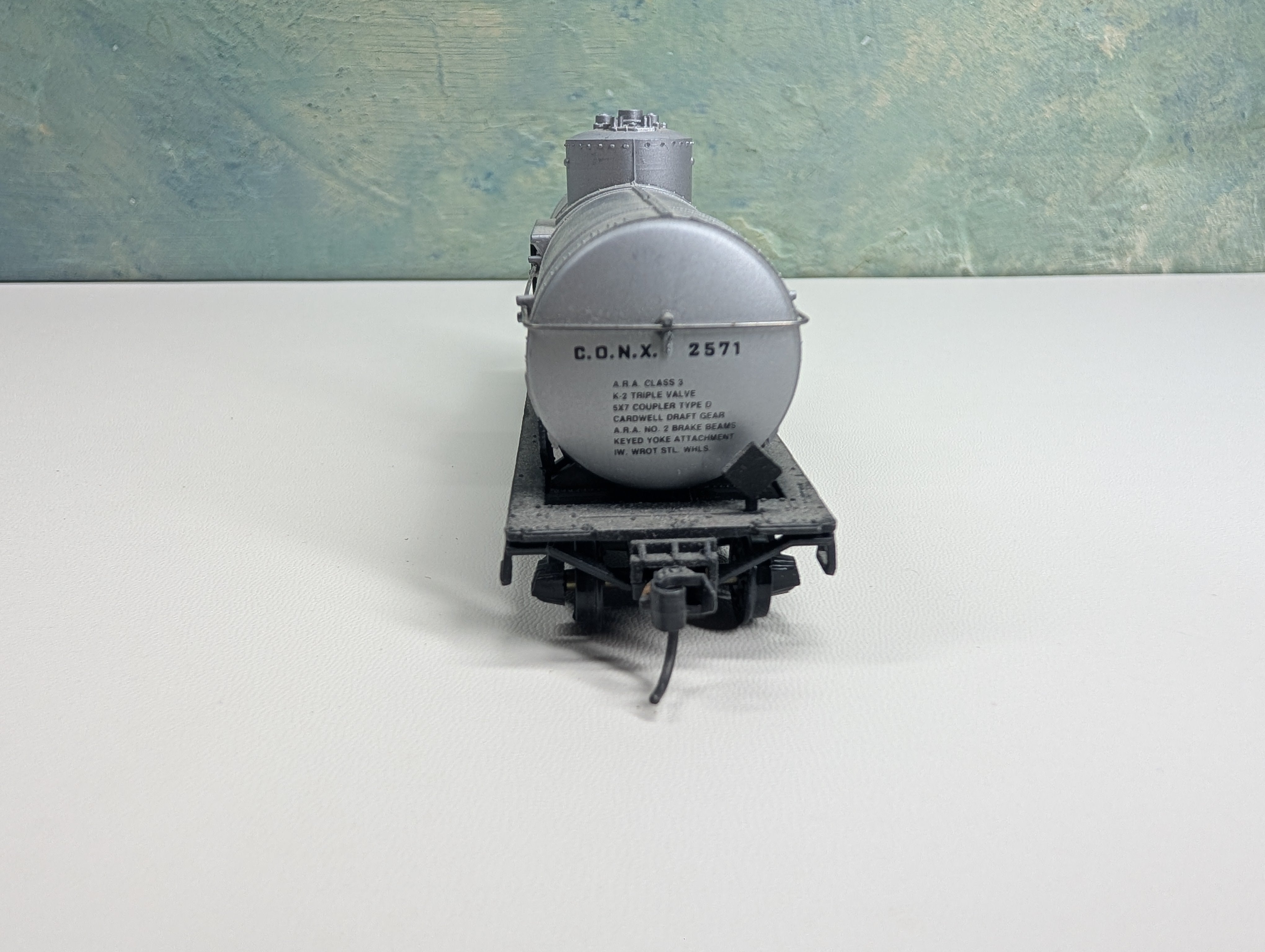 USED Walthers HO Scale Single Dome Tank Car Conoco CONX #2571