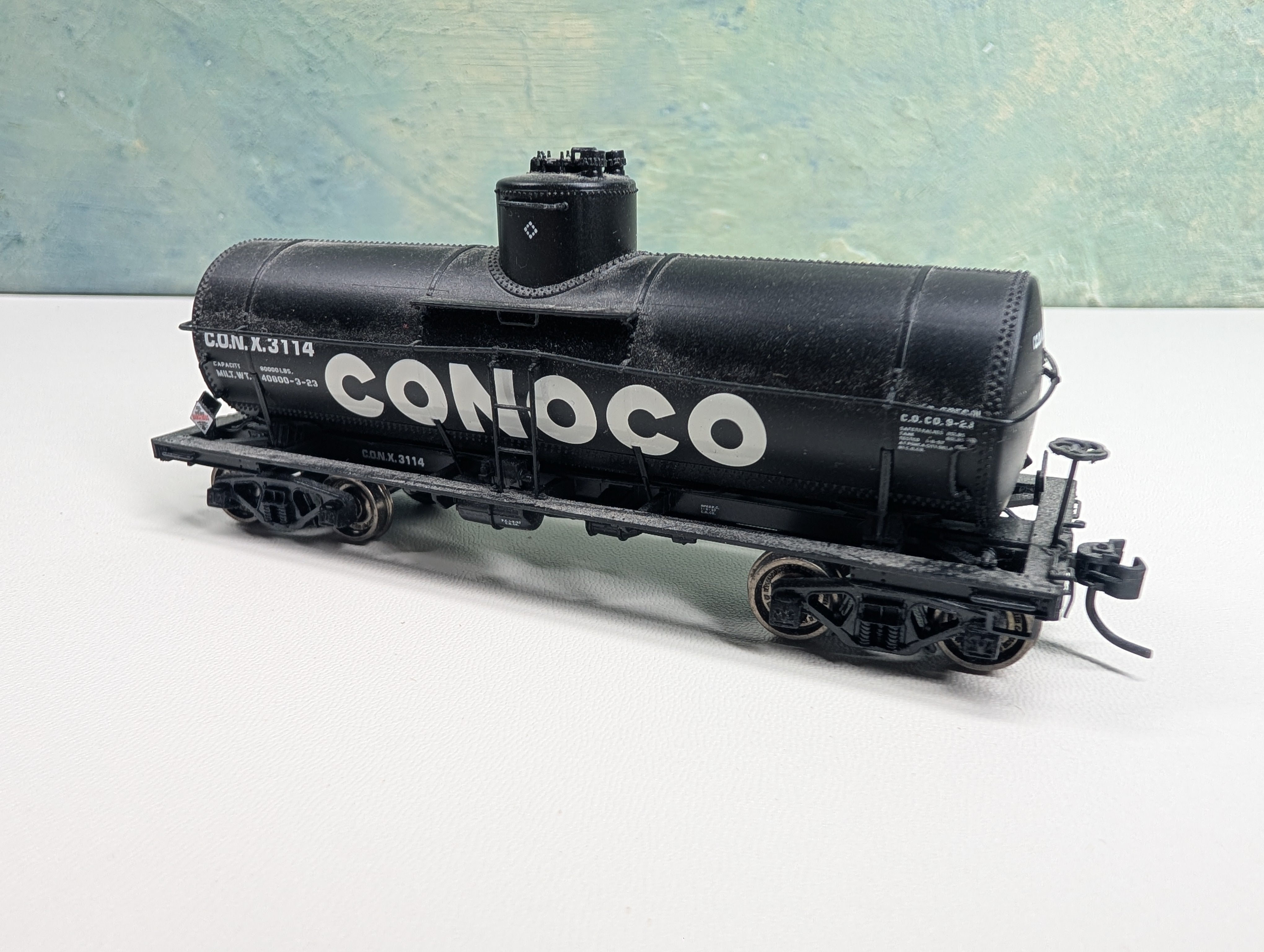 USED Life-Like HO Scale Single Dome Tank Car Conoco CONX #3114 Proto 2000, Metal Wheels
