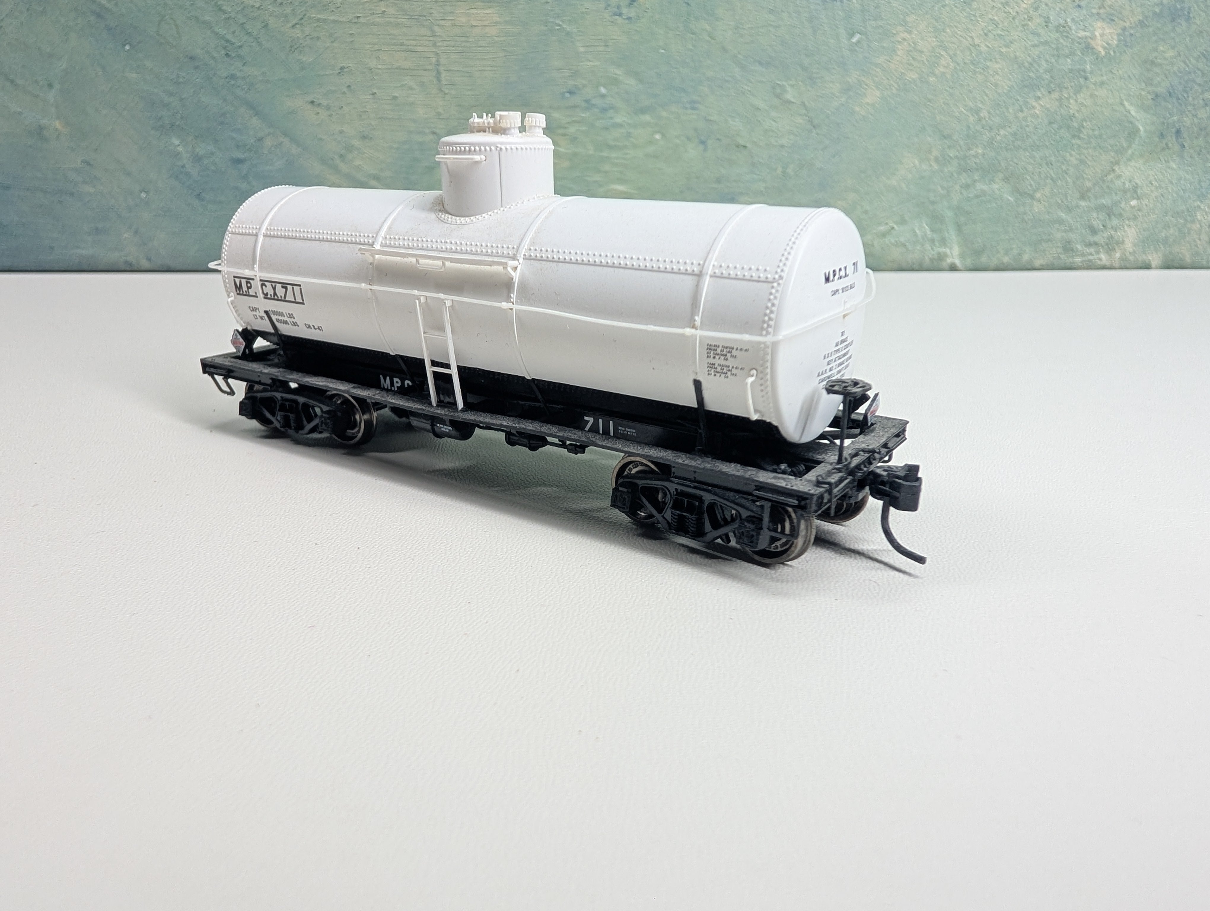 USED Life-Like HO Scale Single Dome Tank Car MPCX #711 Proto 2000, Metal Wheels