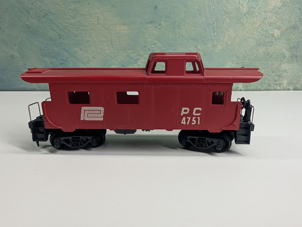 USED HO Scale Caboose Penn Central PC #4751