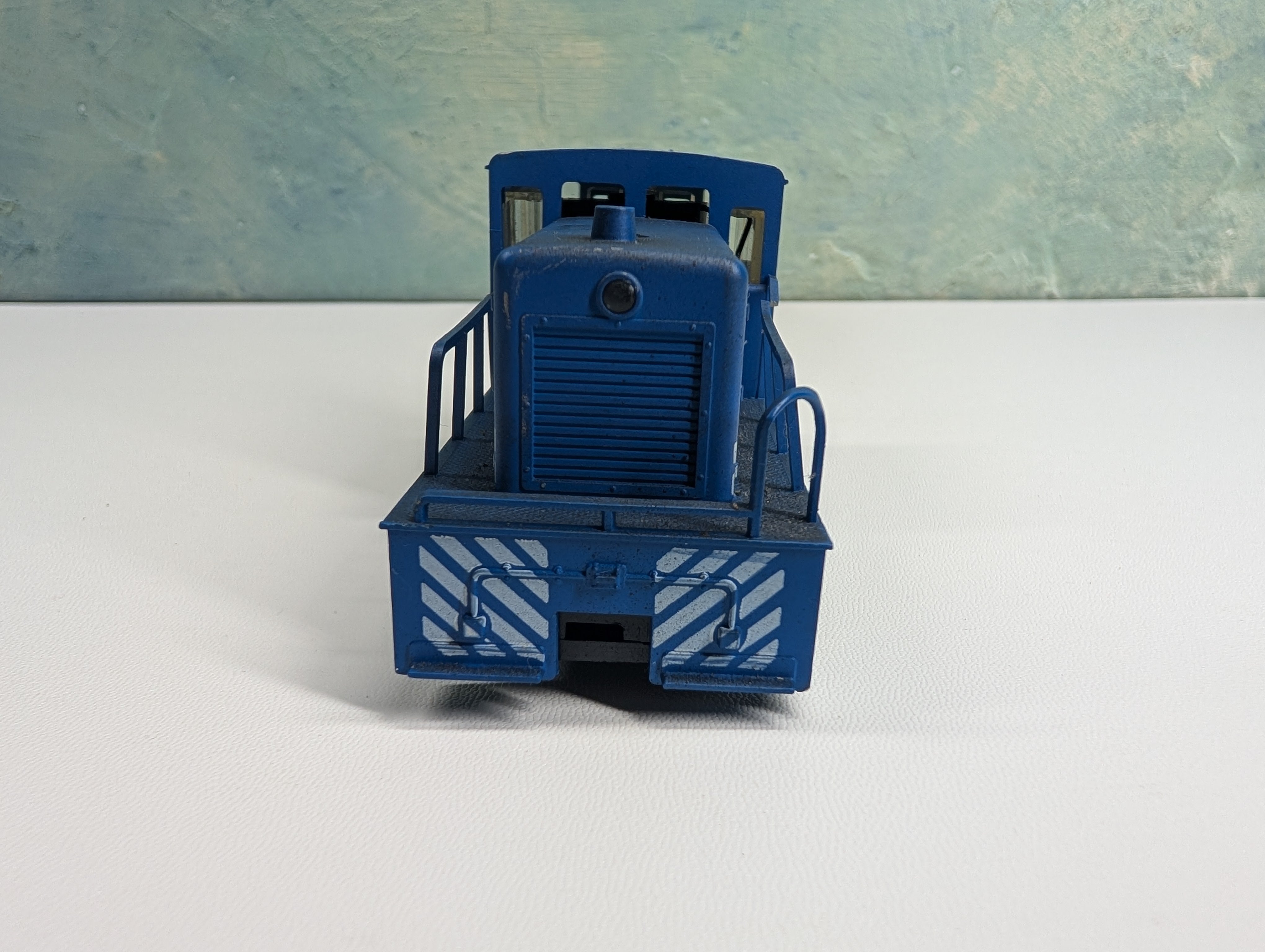 USED AHM HO Scale GE 35 Ton Switcher Locomotive Conrail #2648 Tested DC
