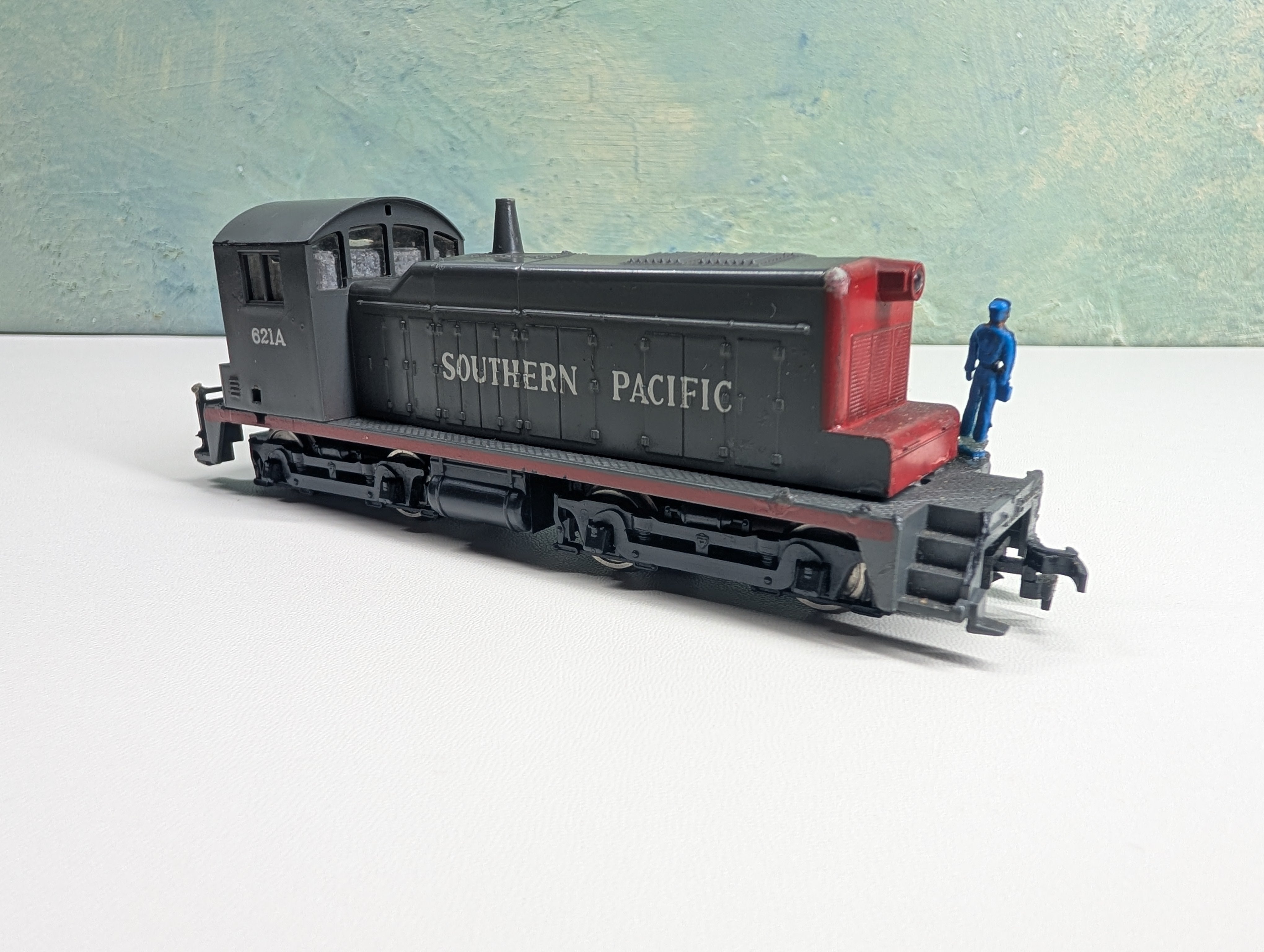 USED AHM HO Scale Switcher Diesel Locomotive Southern Pacific SP #621A Tested DC