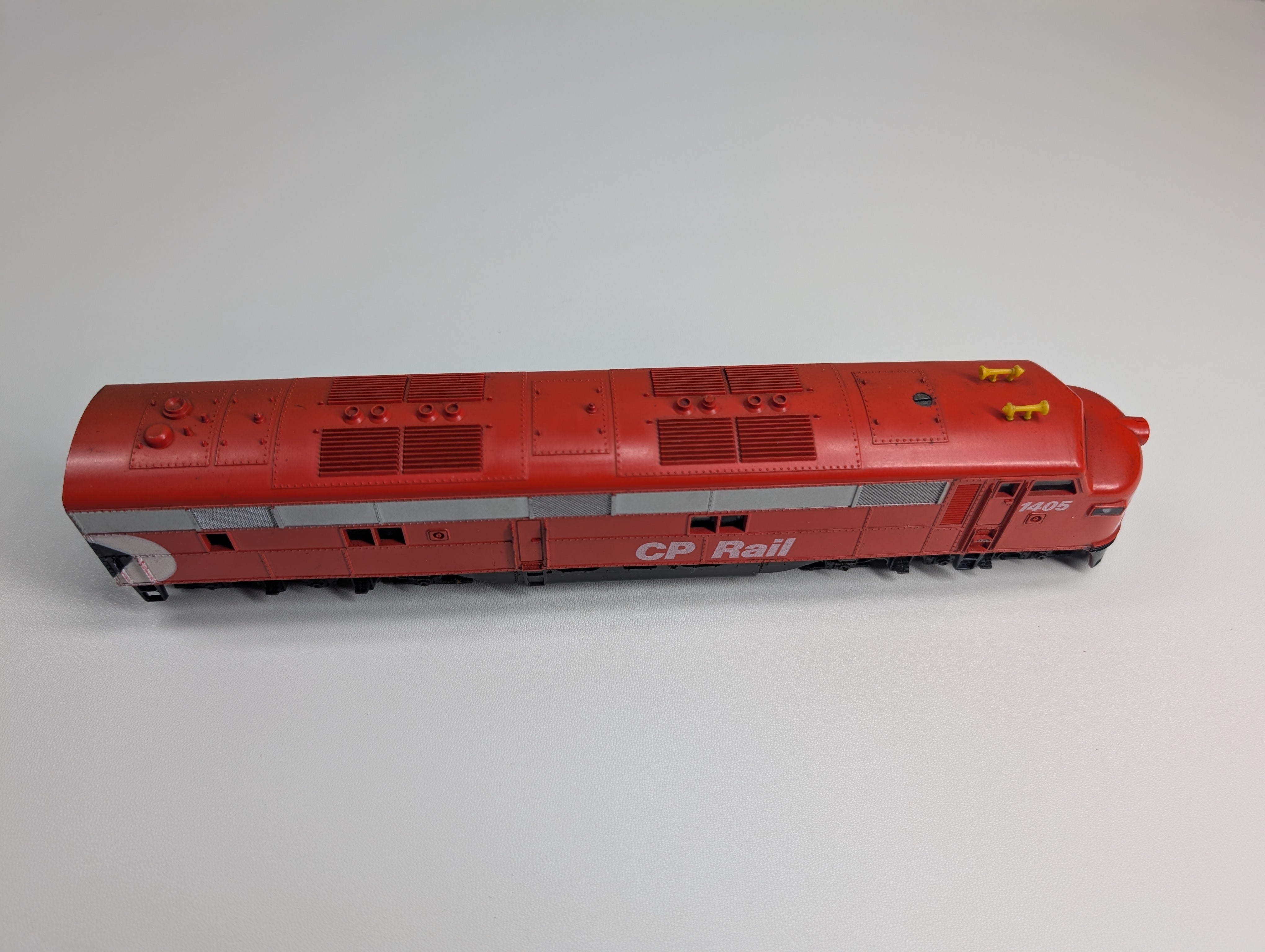 USED Model Power HO Scale EMD E7 Diesel Locomotive CP Rail #1405 Tested DC