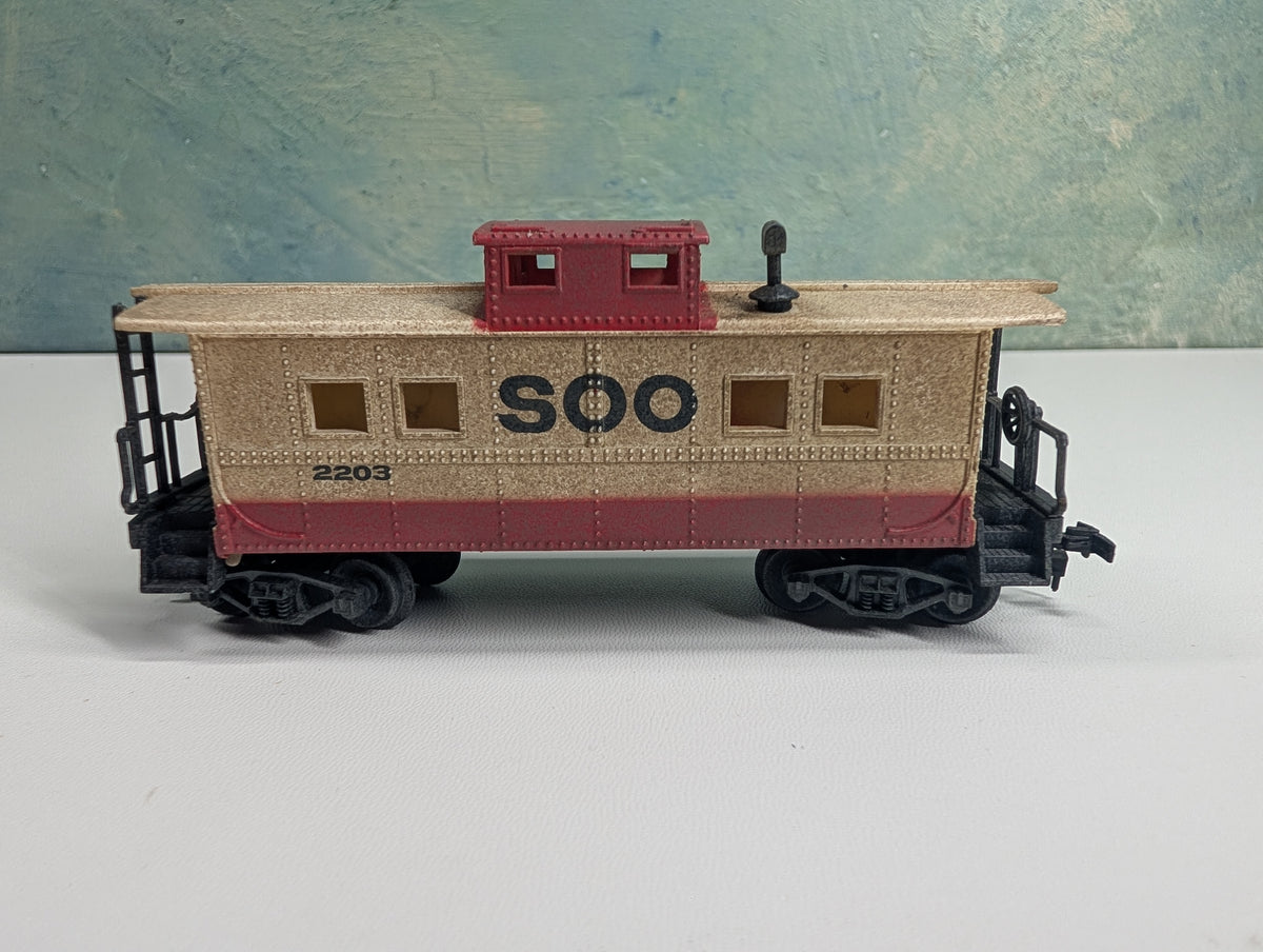 USED HO Scale Weathered Caboose SOO #2203