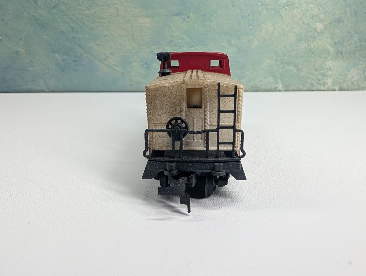 USED HO Scale Weathered Caboose SOO #2203