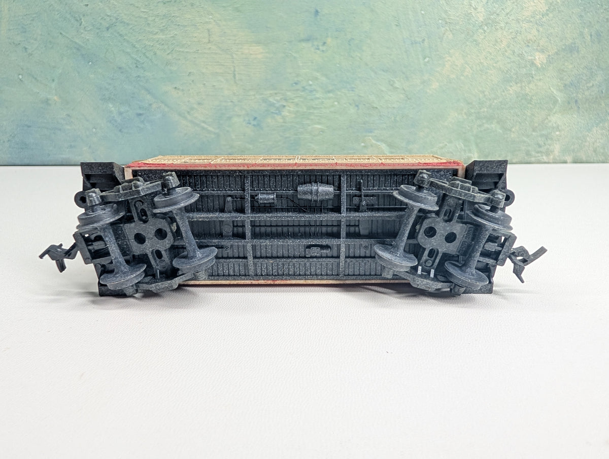 USED HO Scale Weathered Caboose SOO #2203