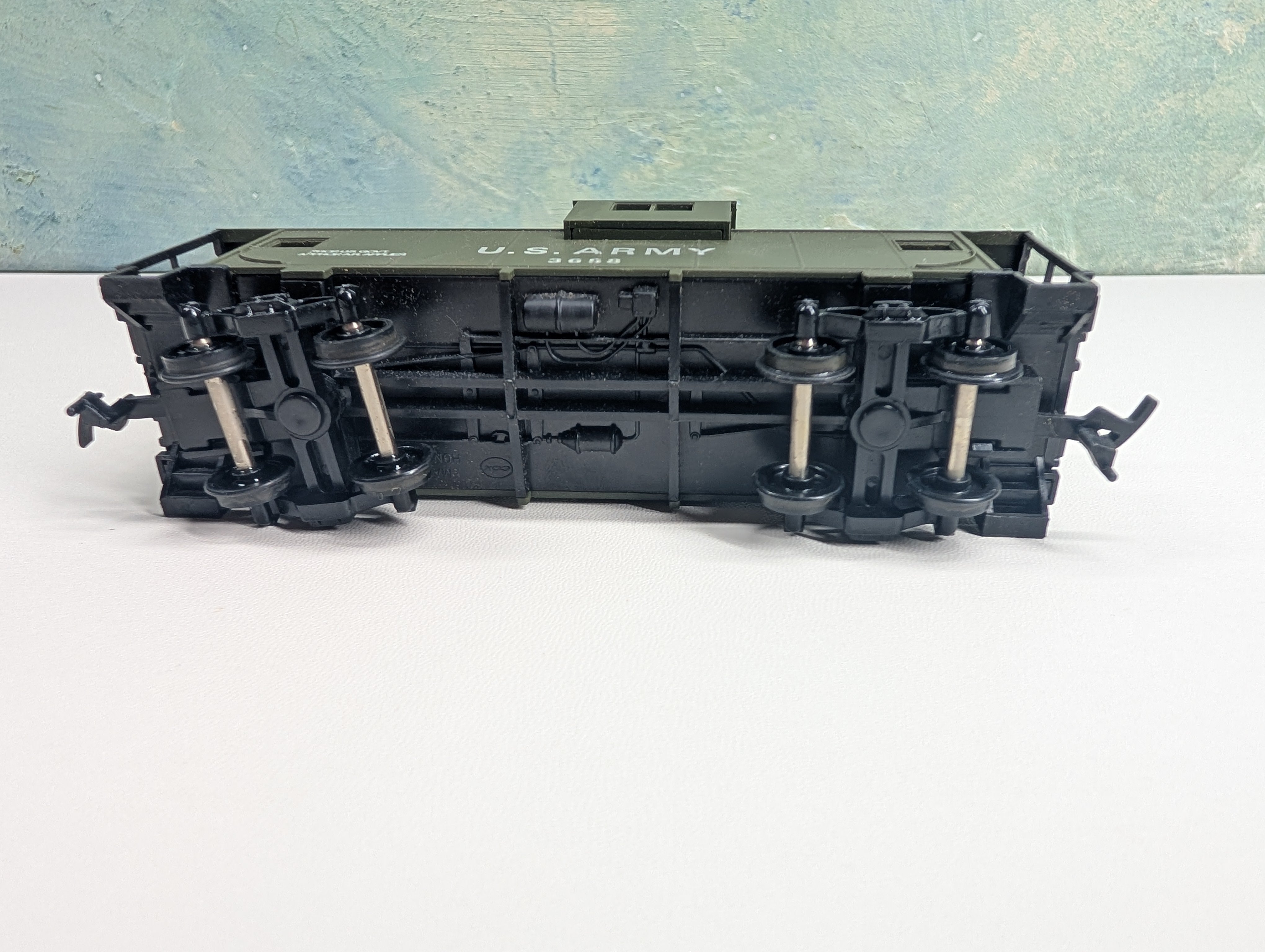 USED Cox HO Scale US Army Caboose #3658