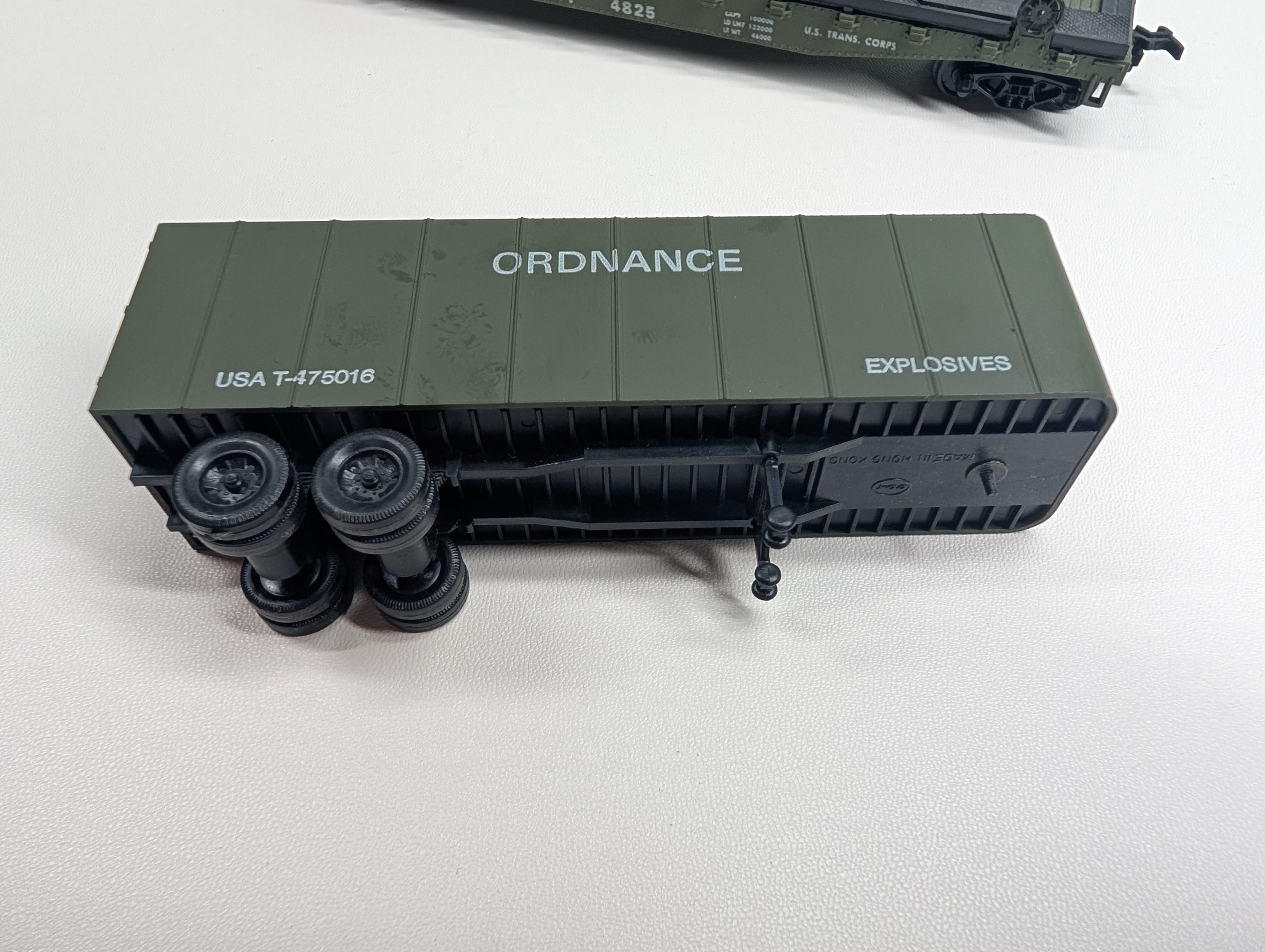 USED Cox HO Scale Flat Car w/ Trailer US Army #4825