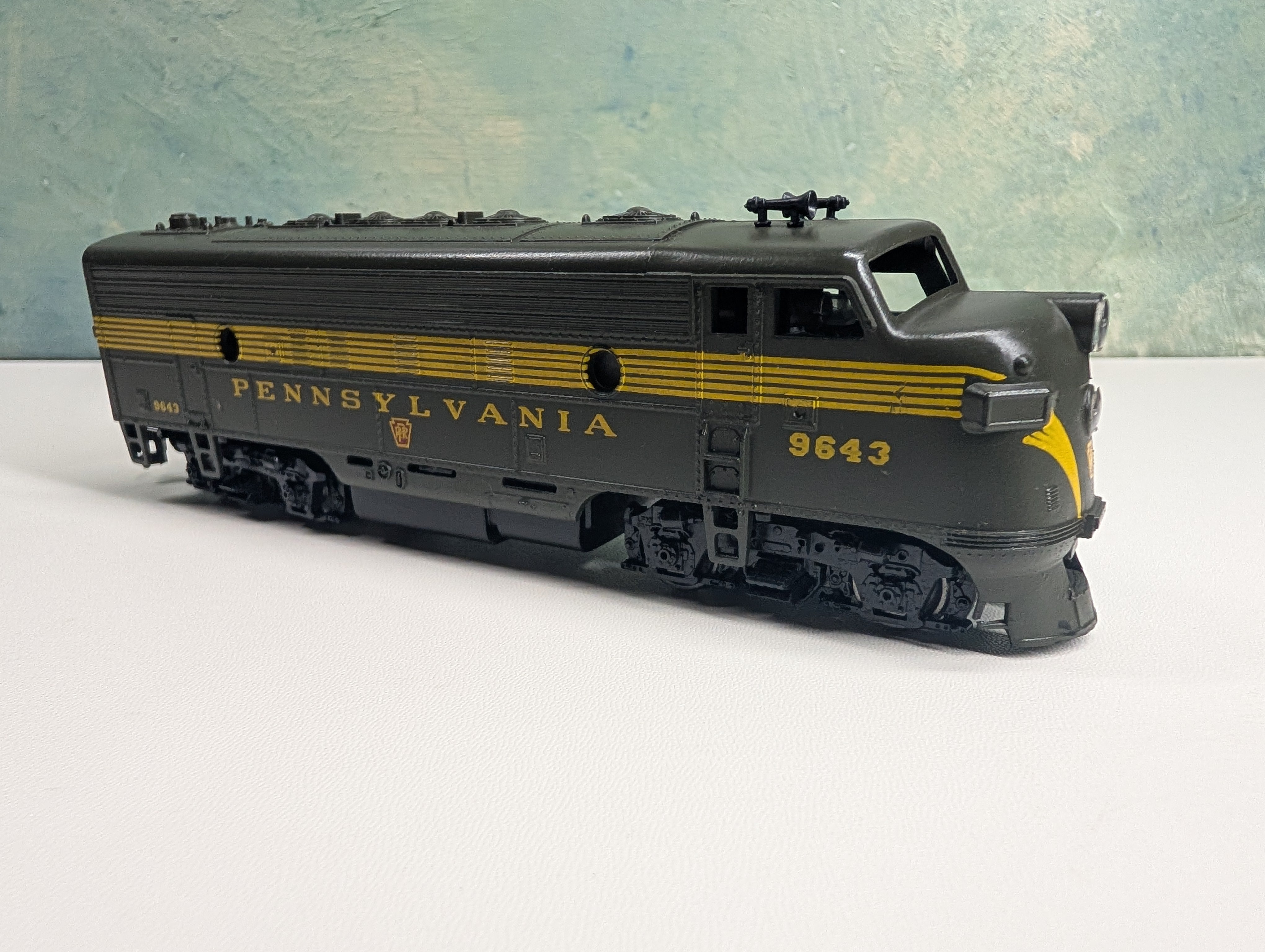 USED Athearn HO Scale F7 Diesel Locomotive Pennsylvania #9643 Tested DC