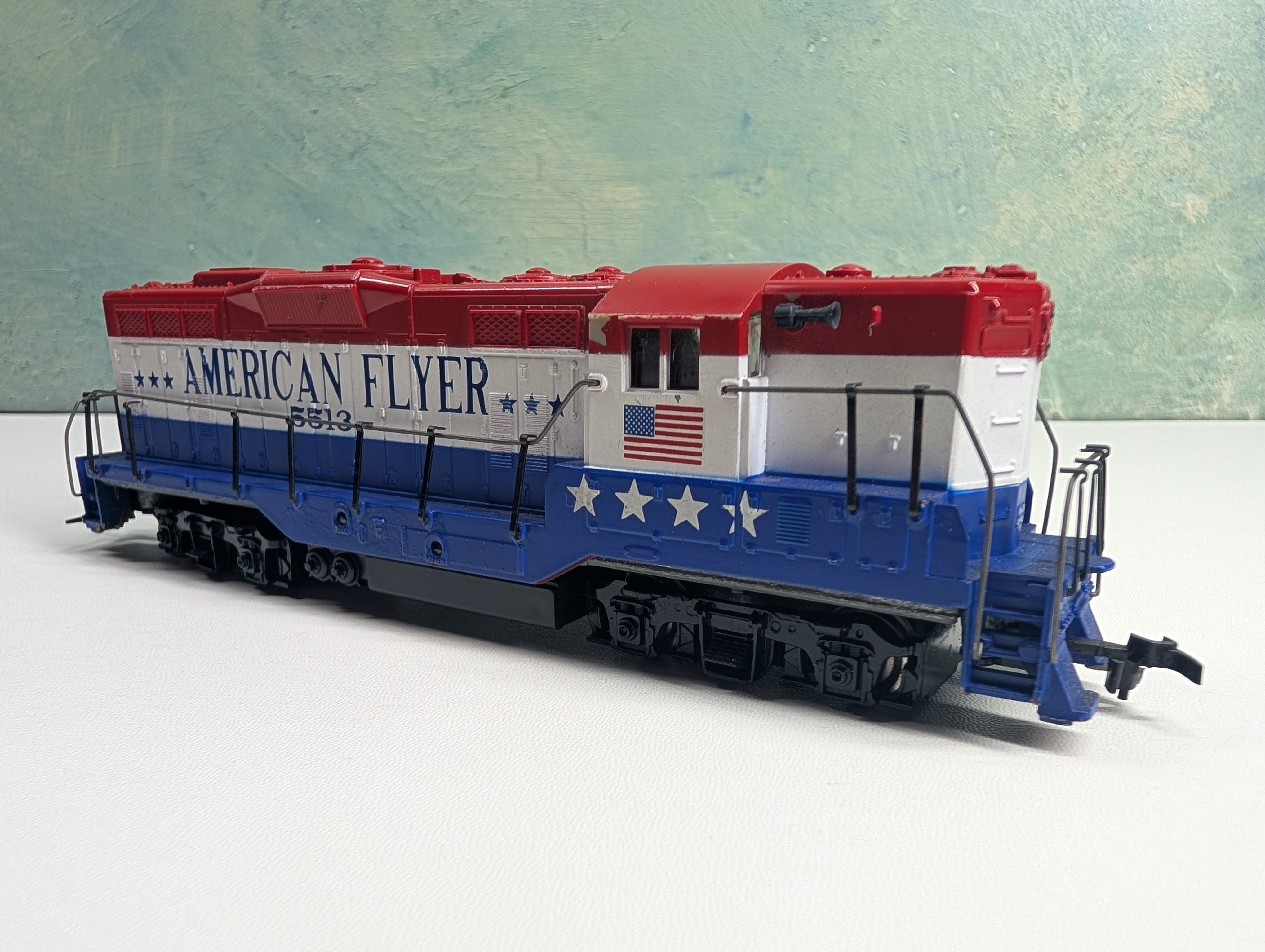 USED Lionel HO Scale GP9 Diesel Locomotive American Flyer #5513 Tested DC