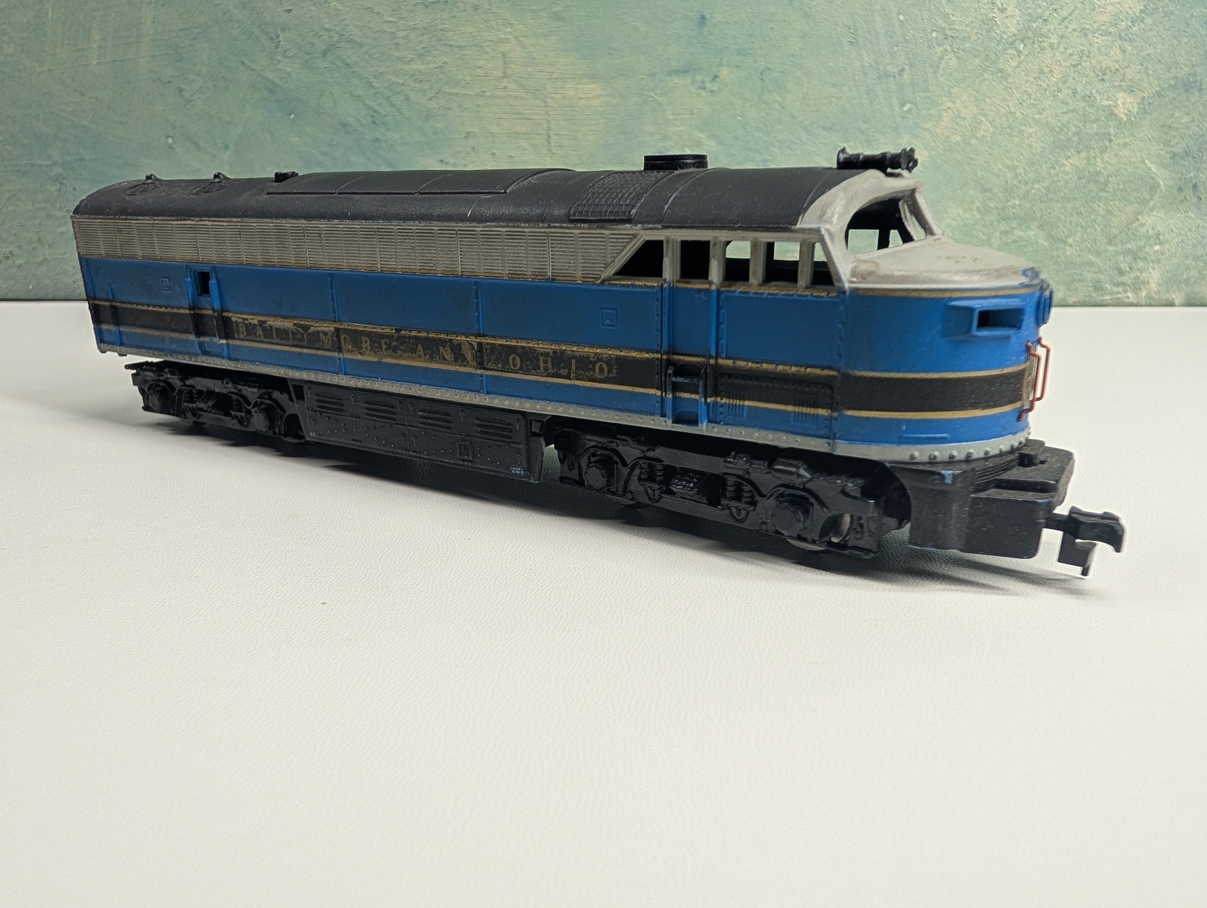 USED AHM HO Scale Diesel Locomotive Baltimore and Ohio Tested DC