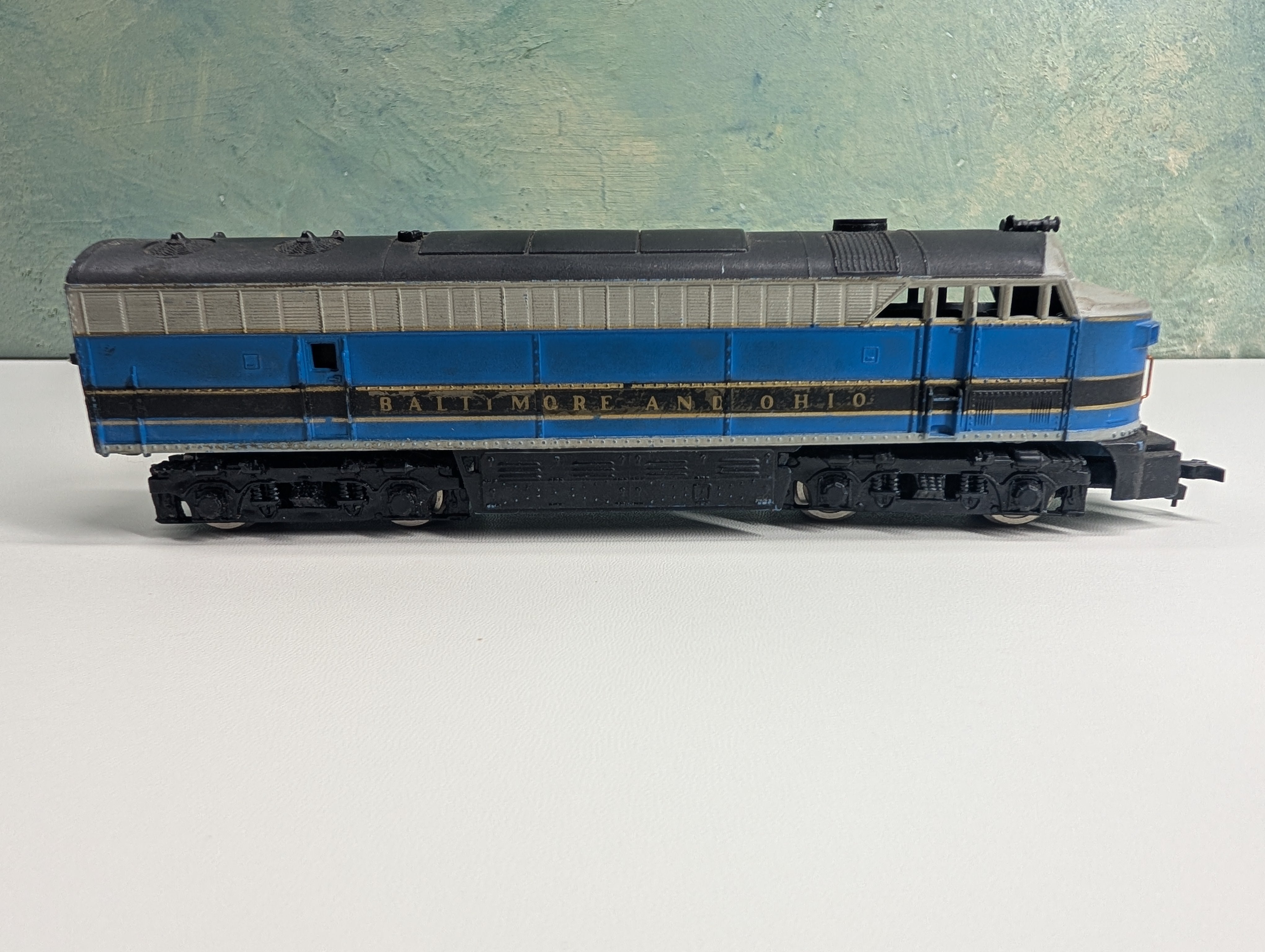 USED AHM HO Scale Diesel Locomotive Baltimore and Ohio Tested DC