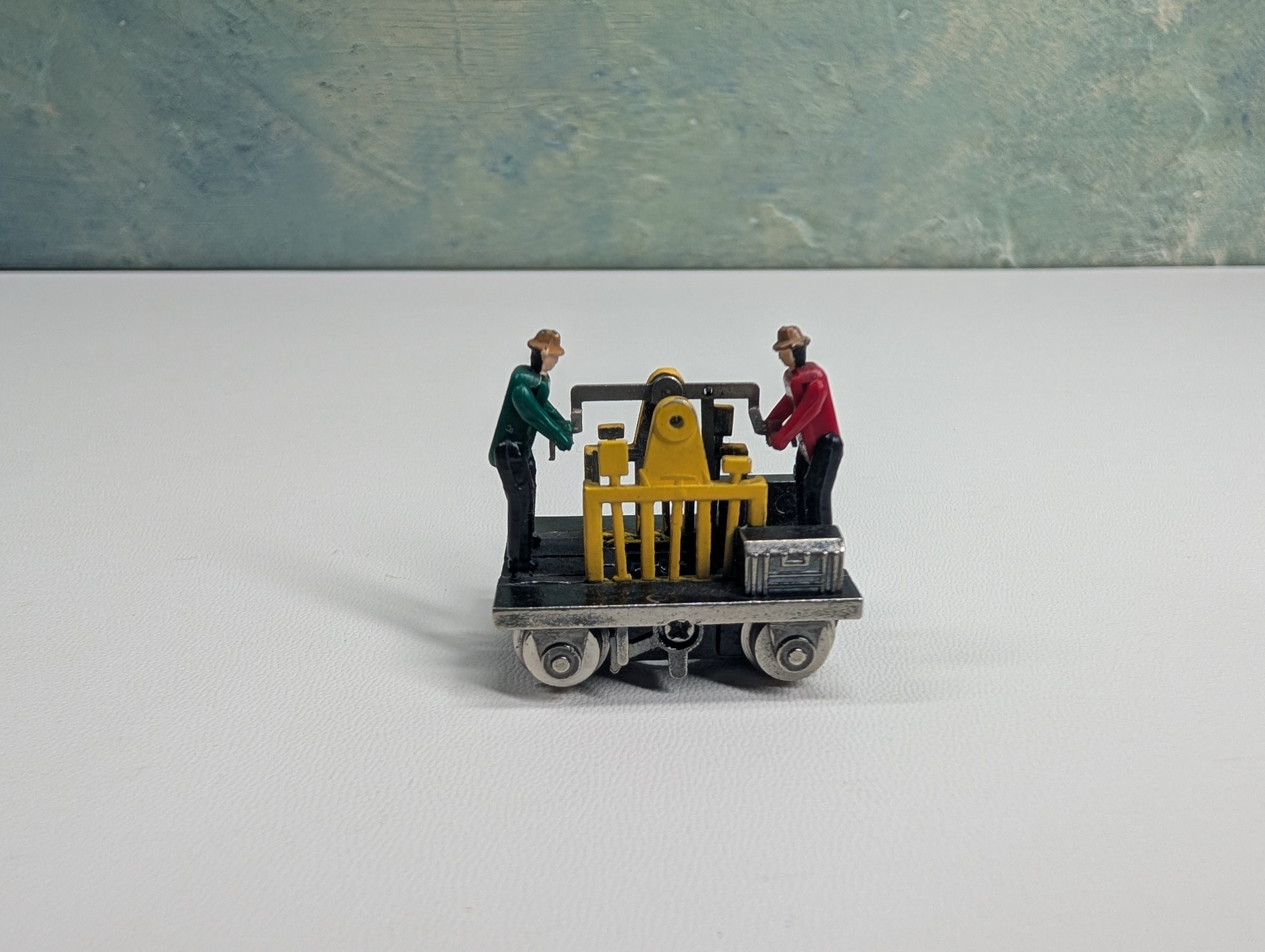 USED HO Scale Gandy Dancer Operating Hand Car (unpowered)