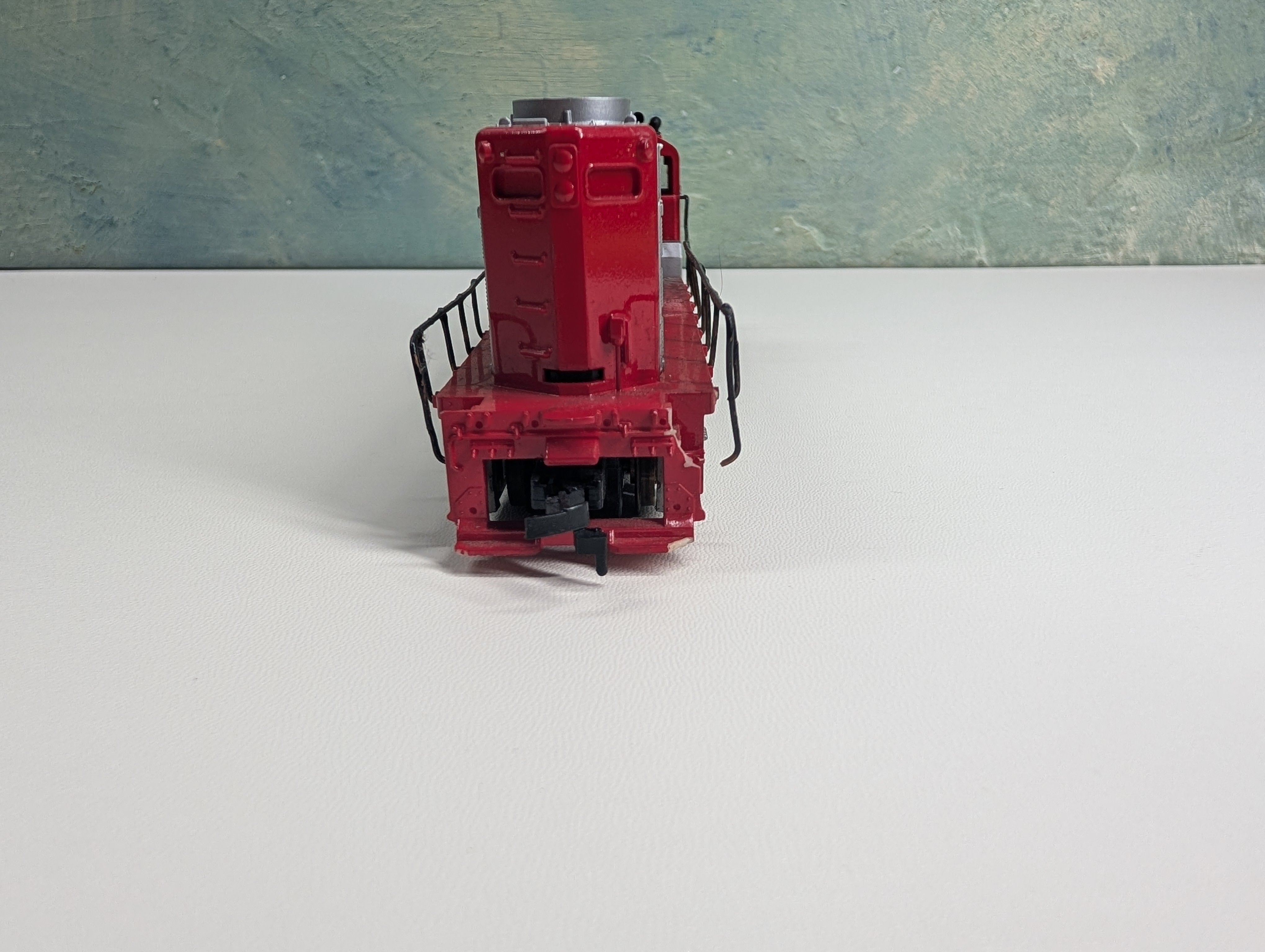 USED Tyco HO Scale GP-20 Diesel Locomotive Santa Fe #5628 Tested DC