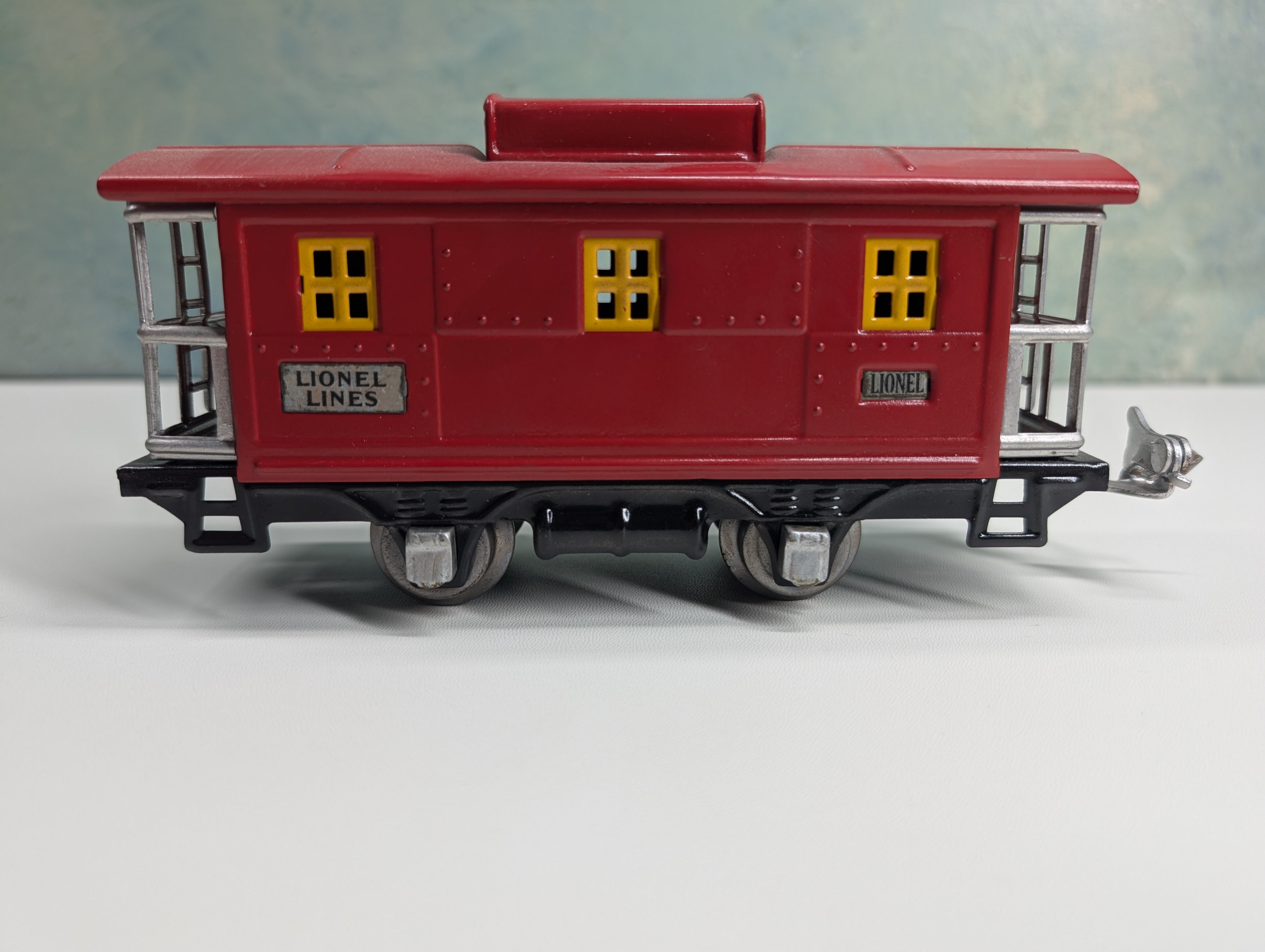 USED Lionel O Caboose Lionel Lines No Road Number