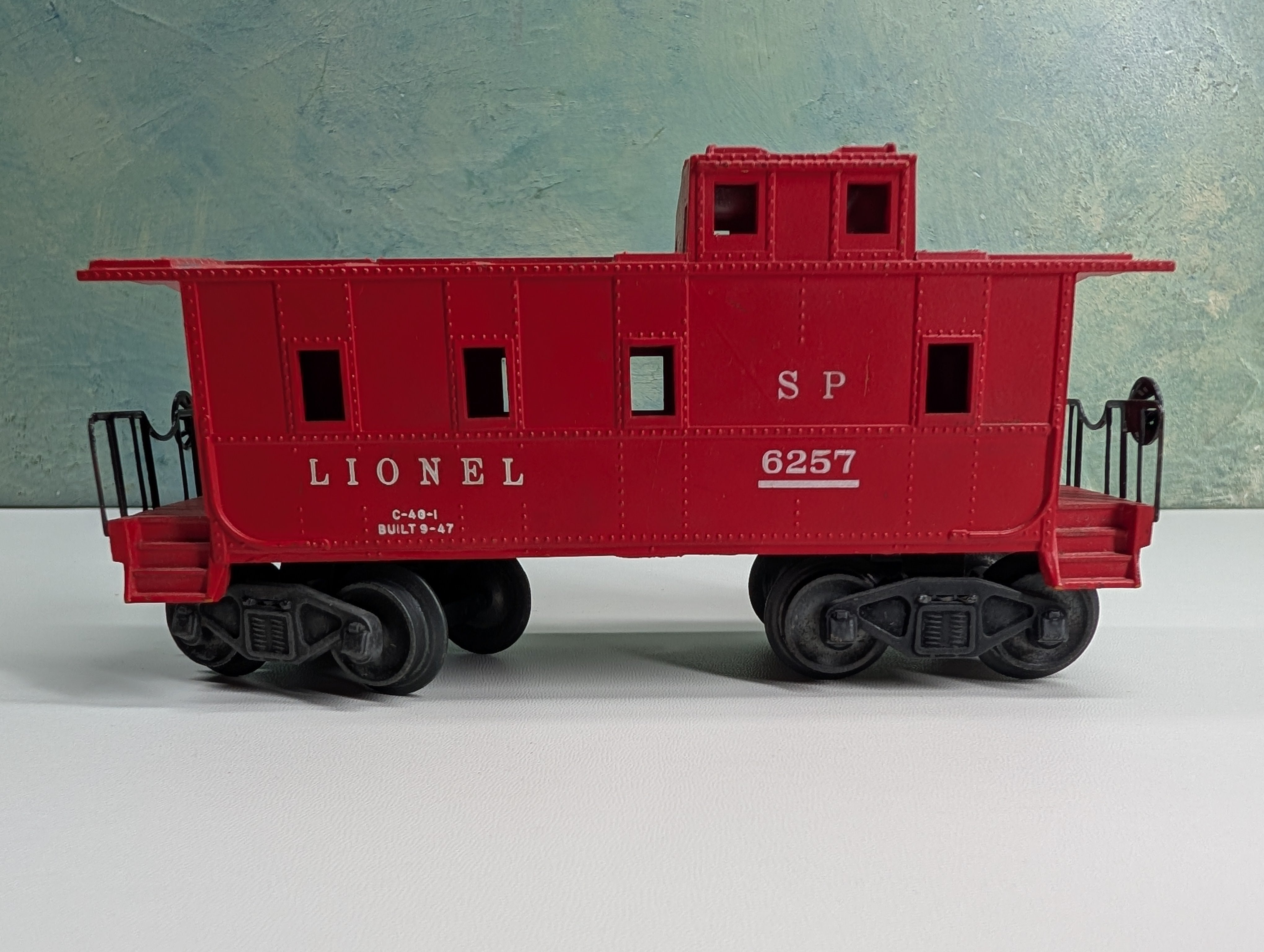 USED Lionel O Caboose Southern Pacific SP #6257