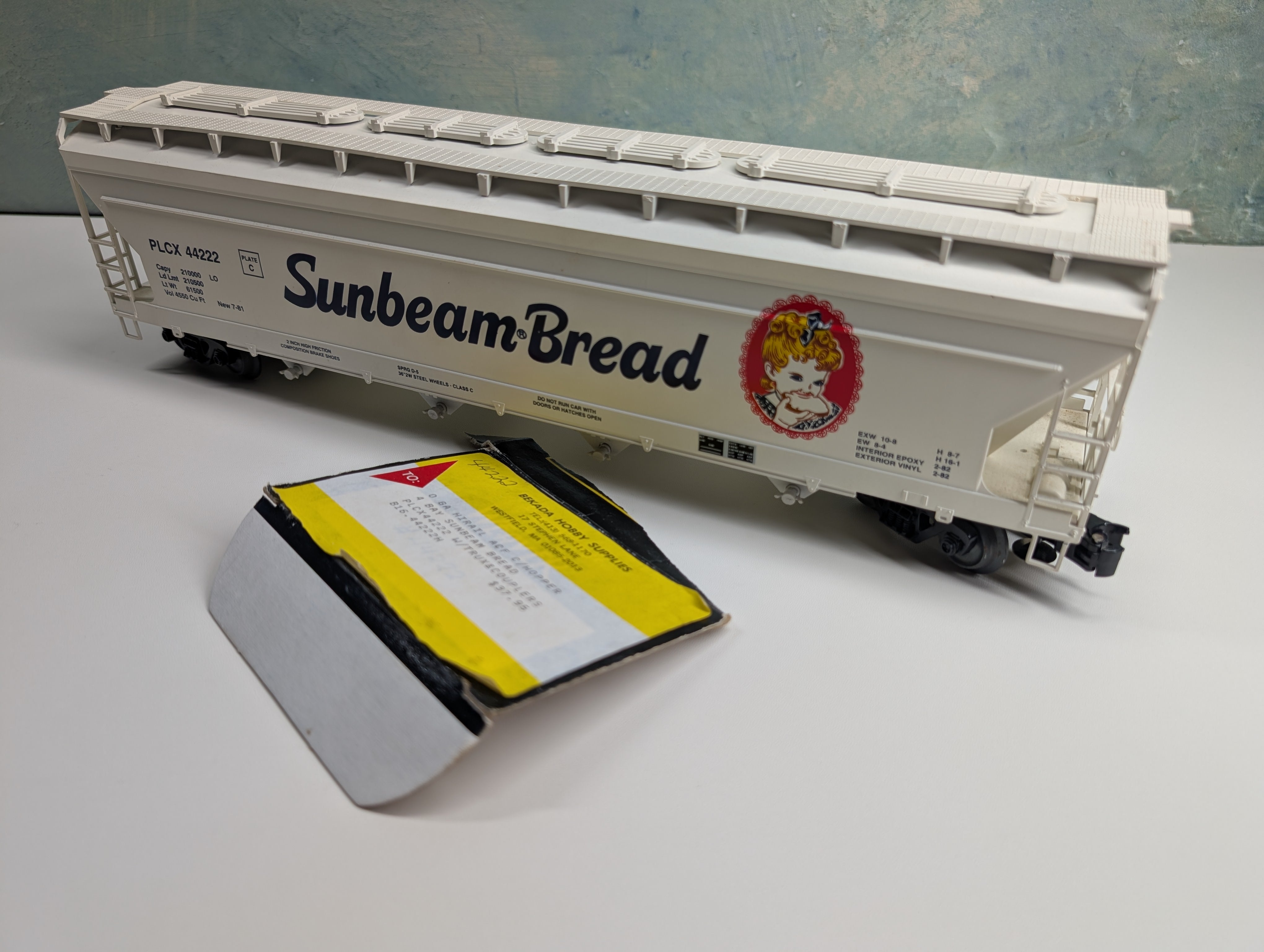 USED Weaver O Covered Hopper Sunbeam Bread PLCX #44222 3-Rail Bekada Custom
