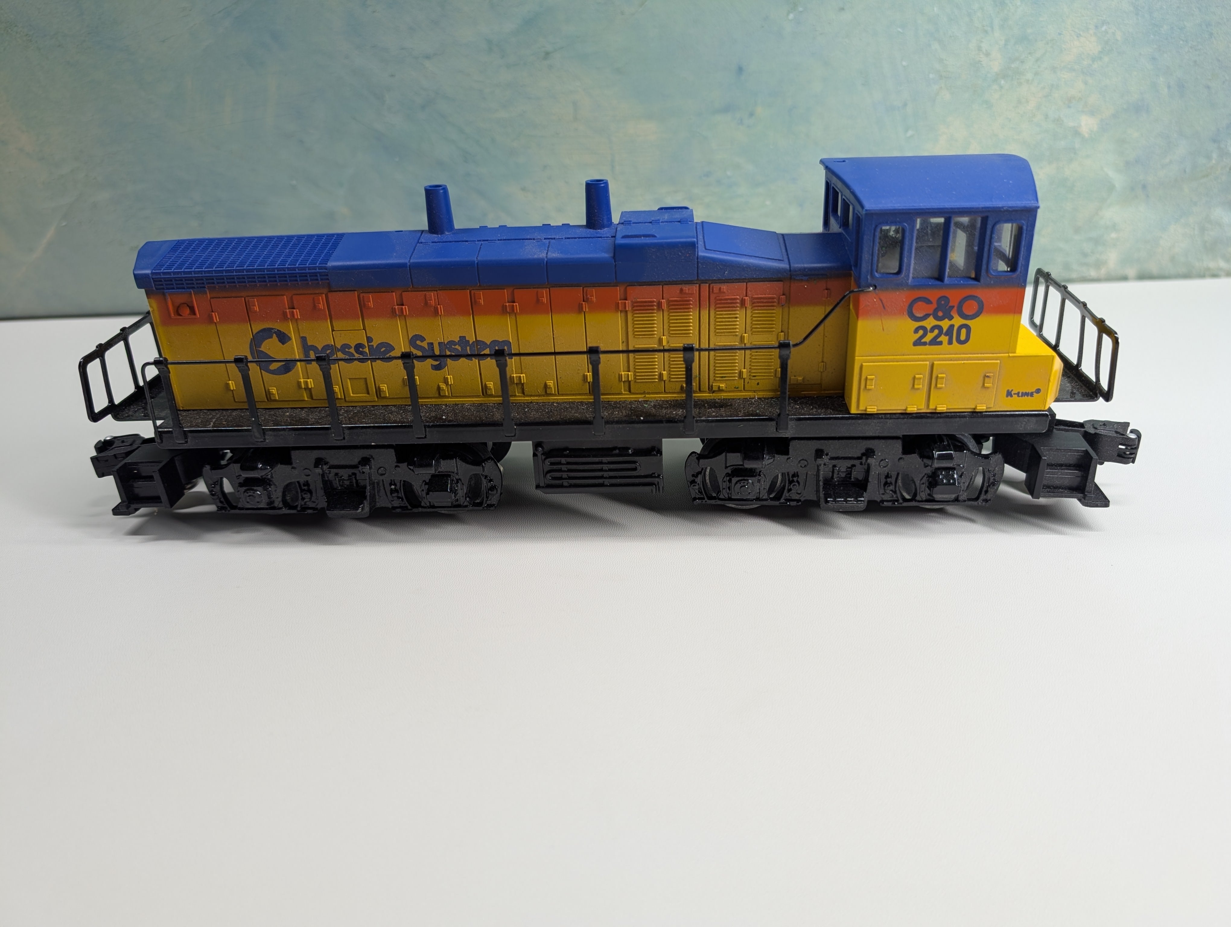 K-Line O Diesel Locomotive Chessie System C&O #2210 Tested!