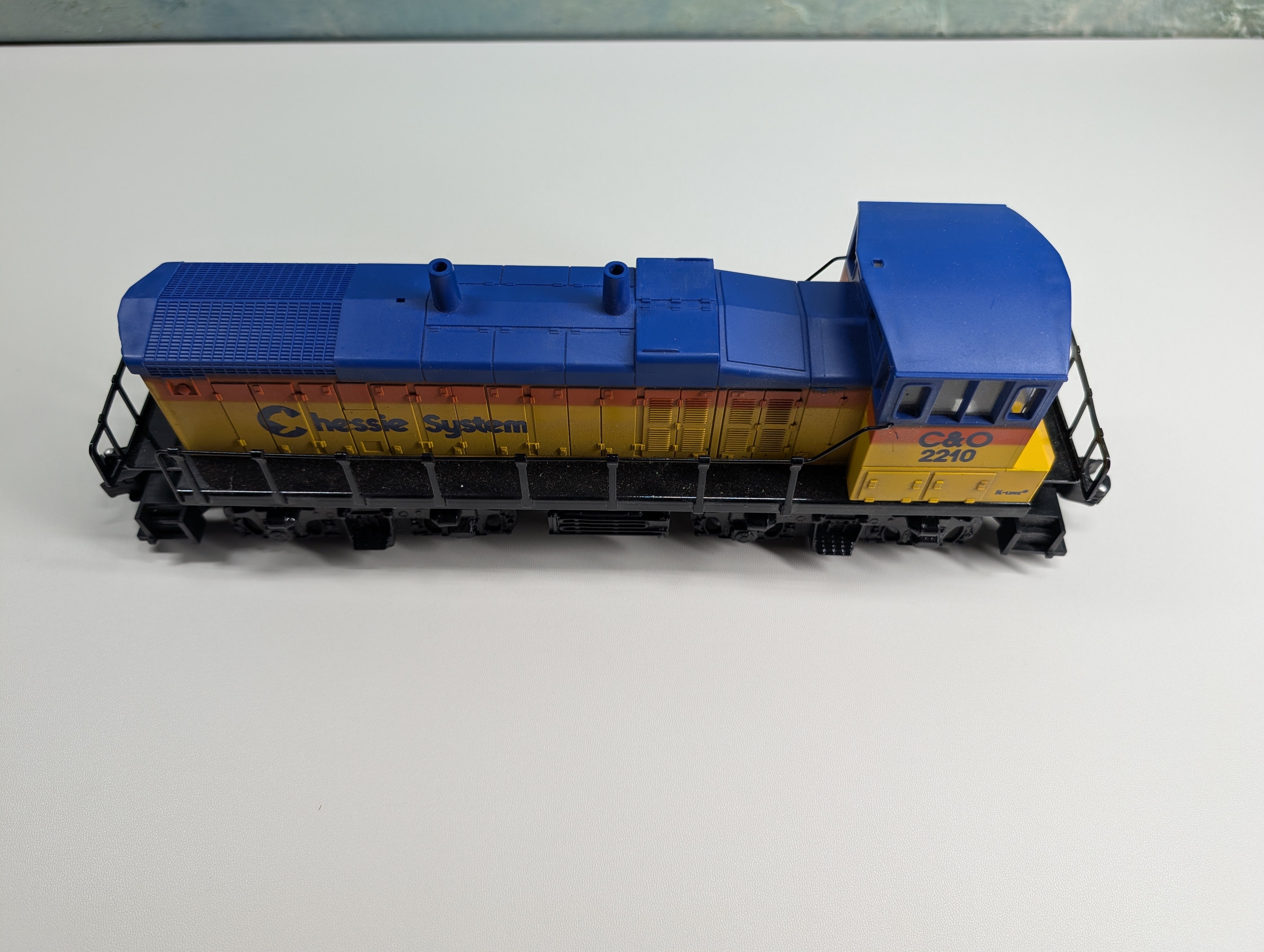 K-Line O Diesel Locomotive Chessie System C&O #2210 Tested!
