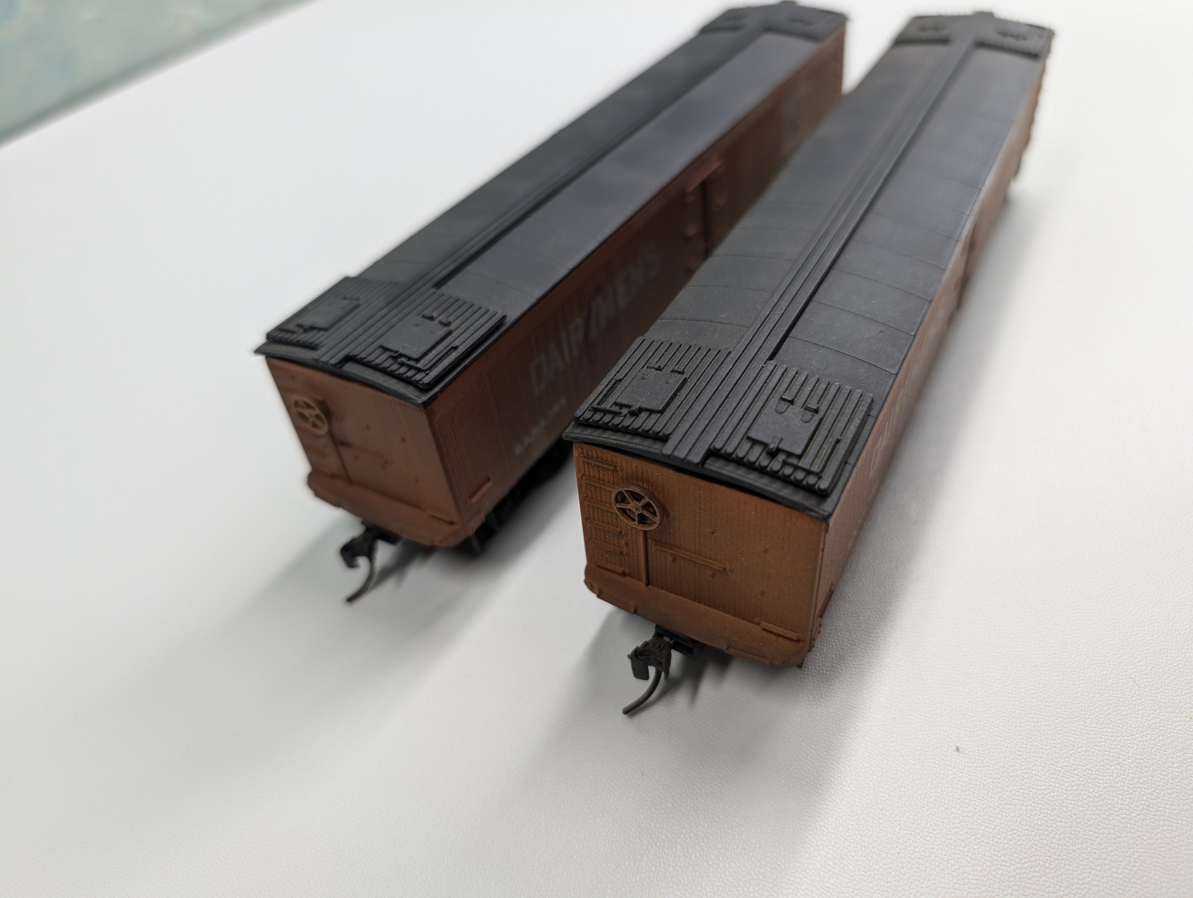 USED Athearn HO Scale Milk Tank Car Dairymen's League GARE #758 Weathered (2 pcs)