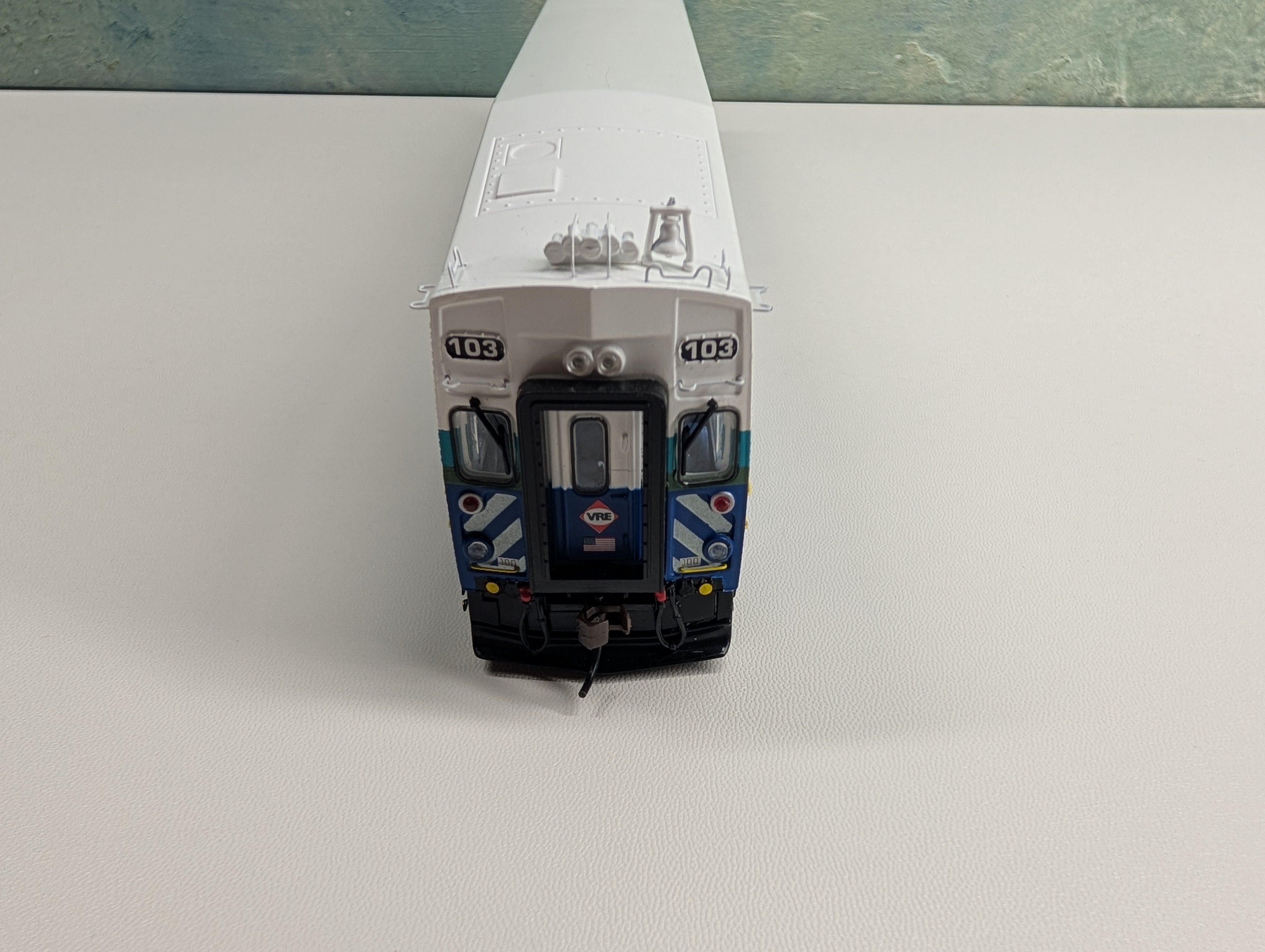 USED Athearn HO Scale Bombardier Coach Car VRE #103