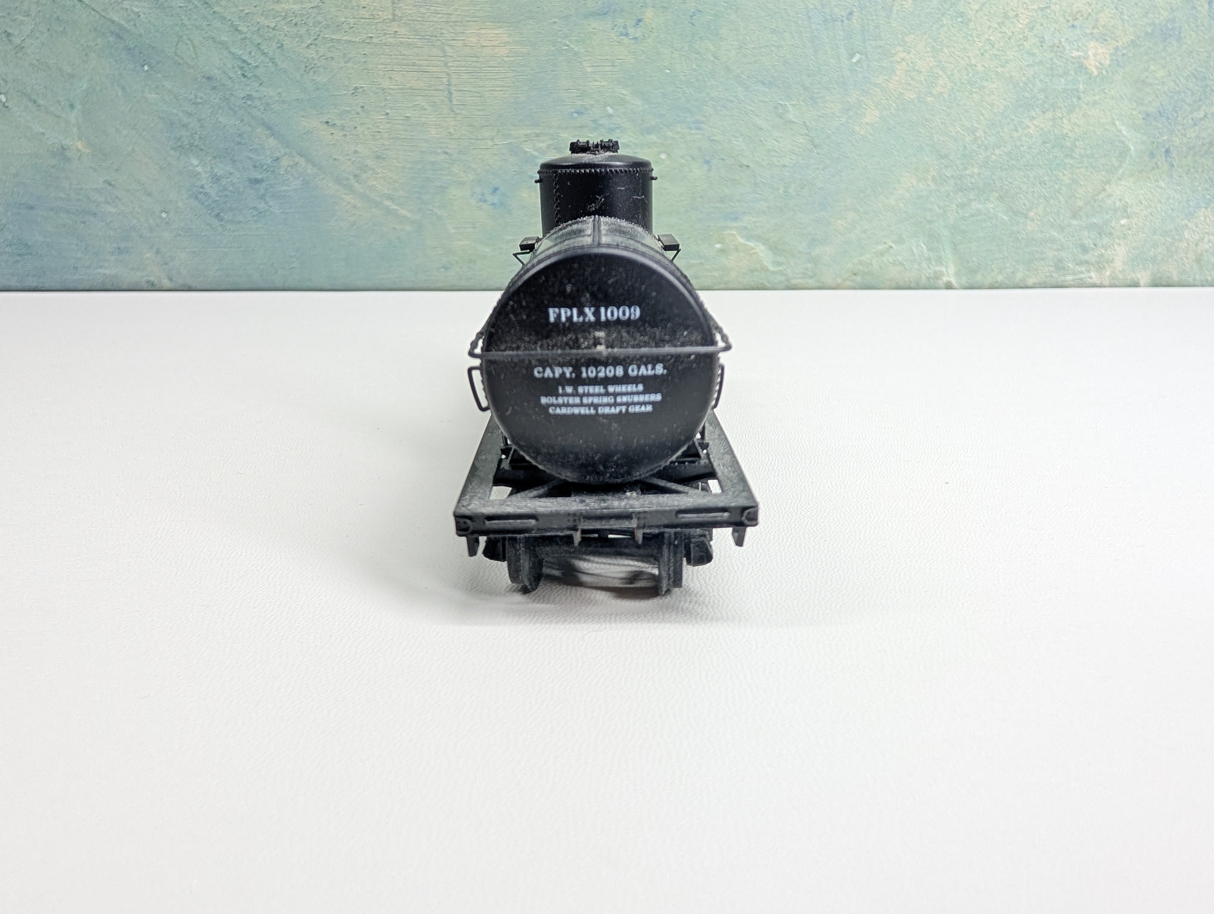 USED HO Scale Single Dome Tank Car Frontenac FPLX #1009