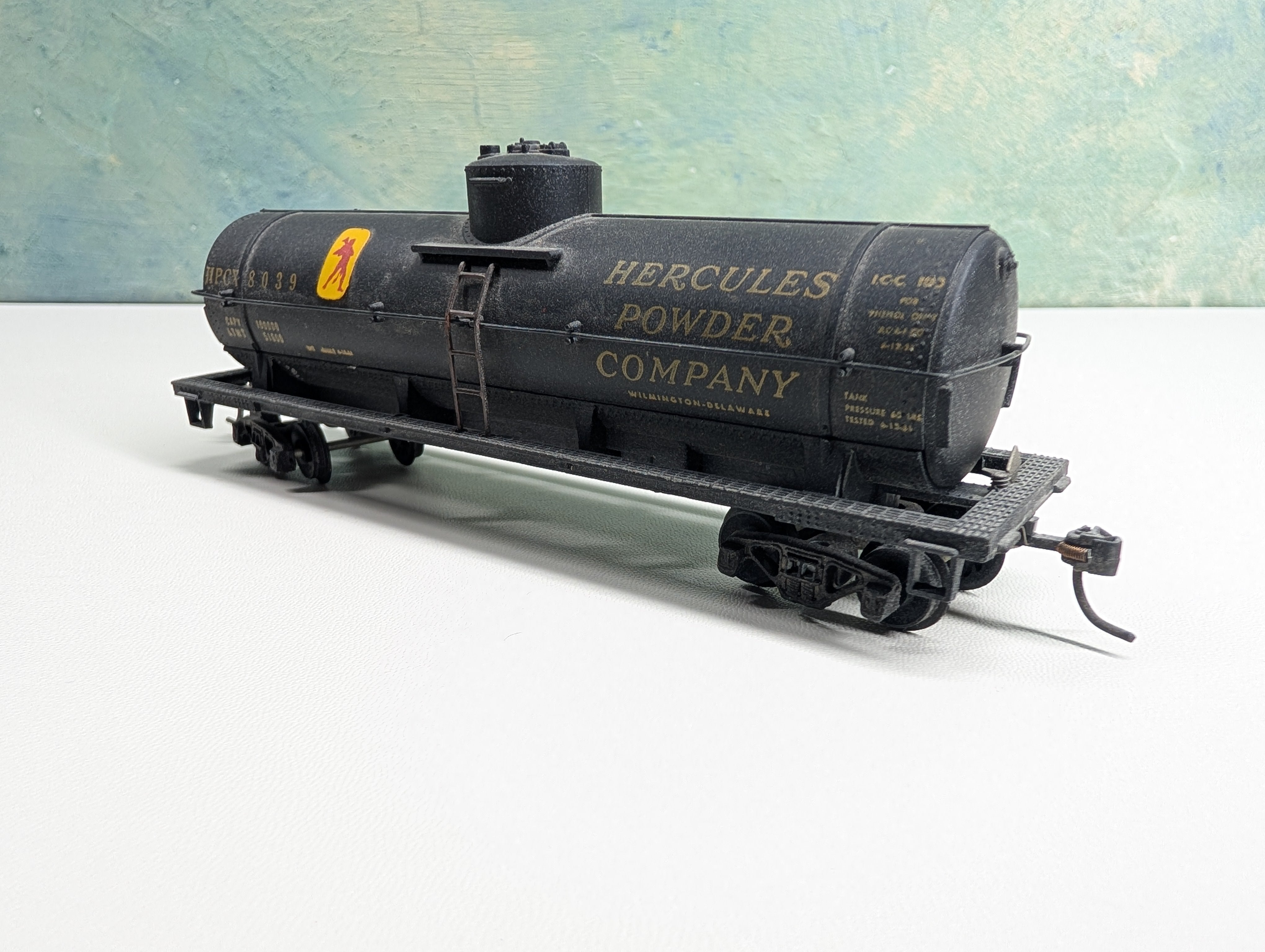 USED Mantua HO Scale Single Dome Tank Car Hercules Powder HPCX #8039