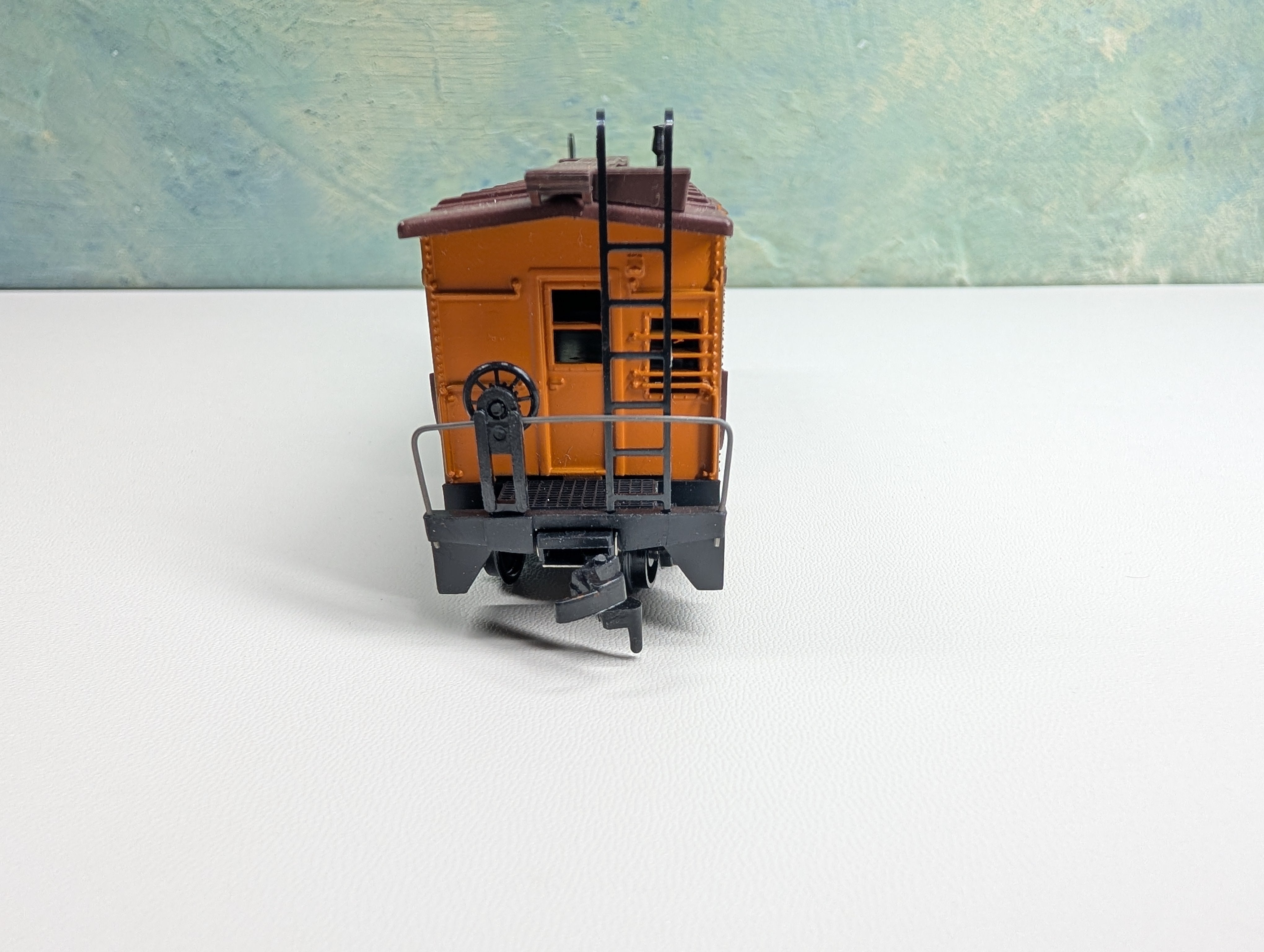 USED Athearn HO Scale Bay Window Caboose Southern Pacific SP #1648
