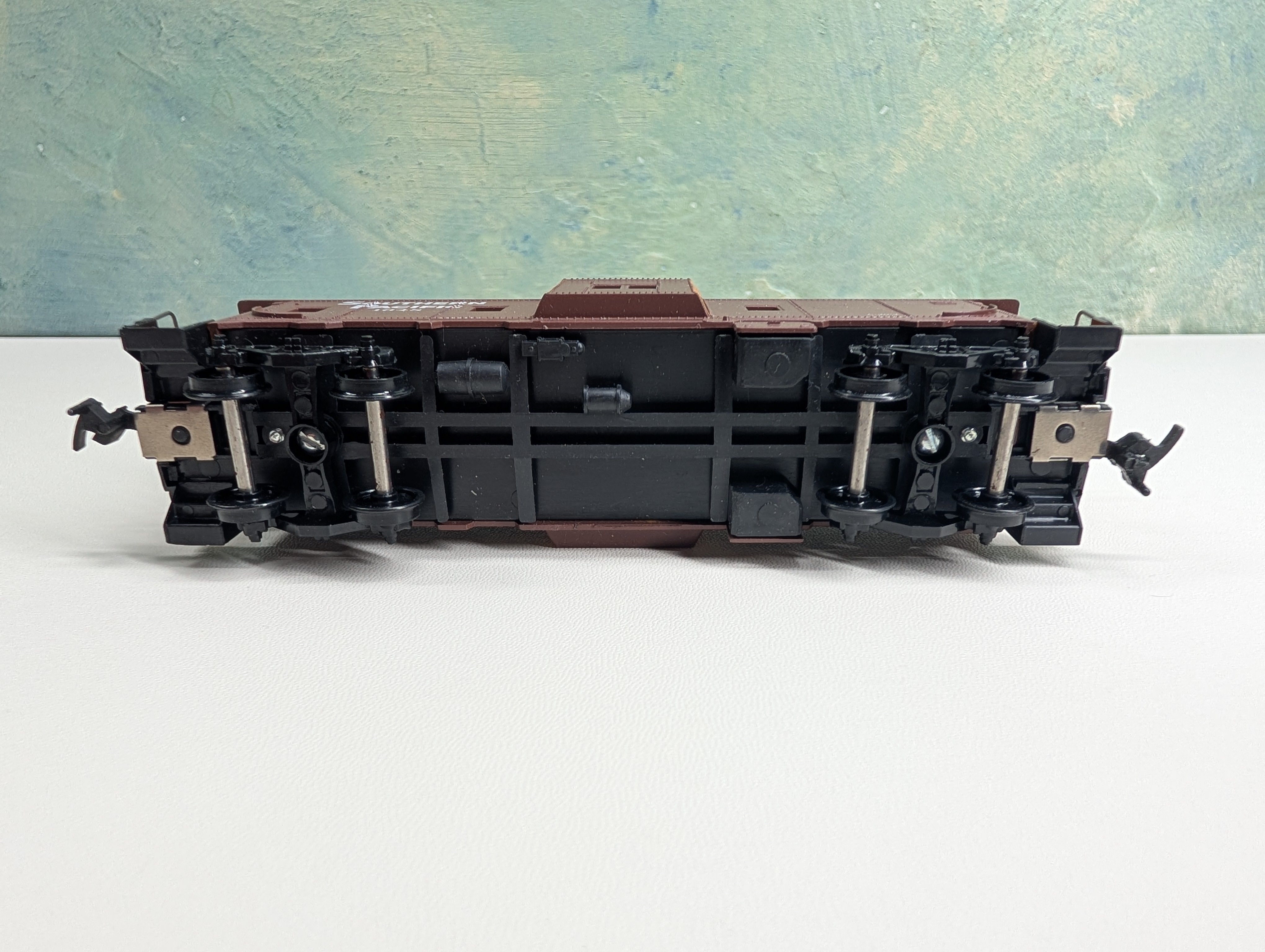 USED Athearn HO Scale Bay Window Caboose Southern Pacific SP #1648