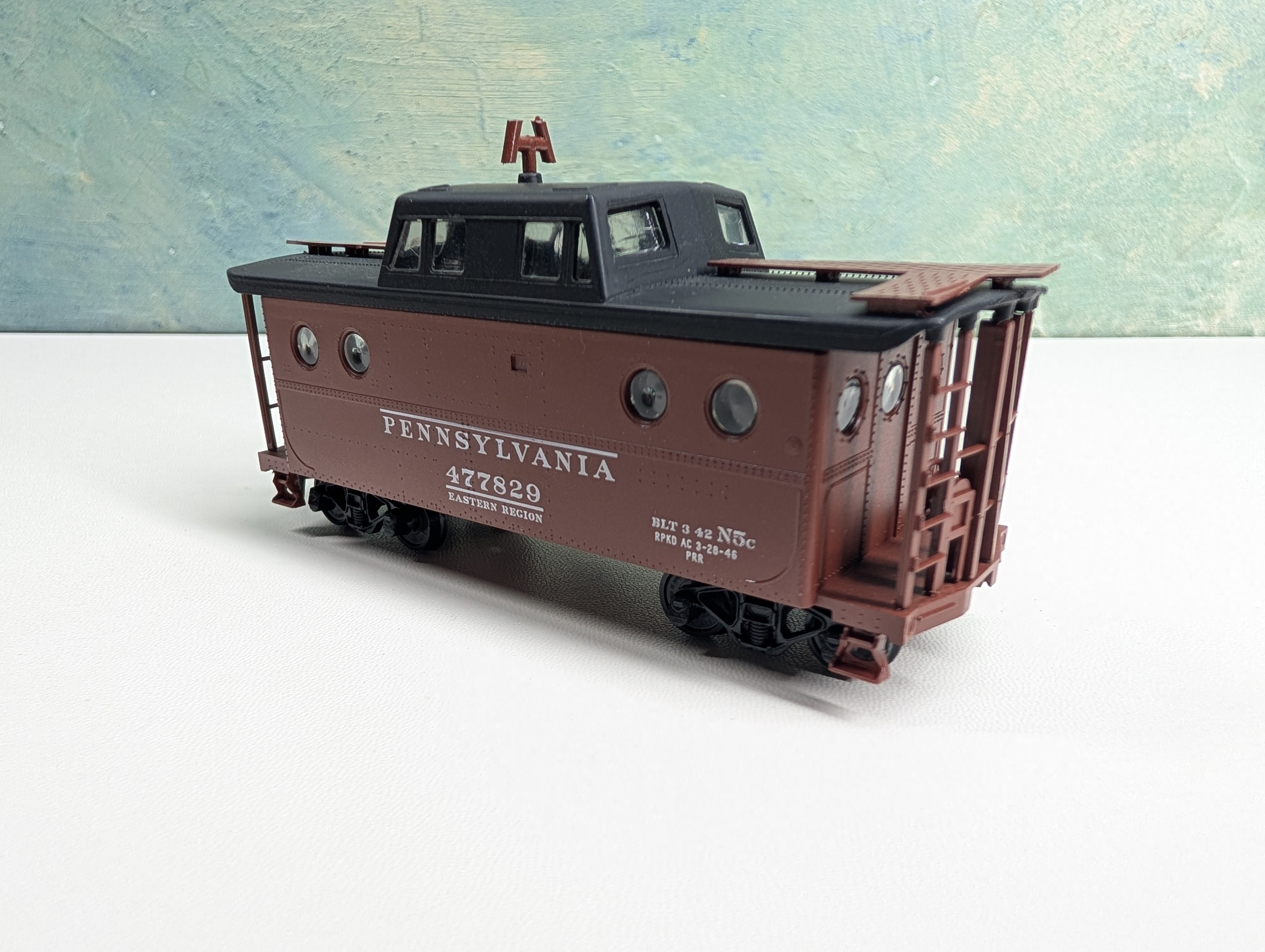 USED Bowser HO Scale N5C Caboose Pennsylvania #477829