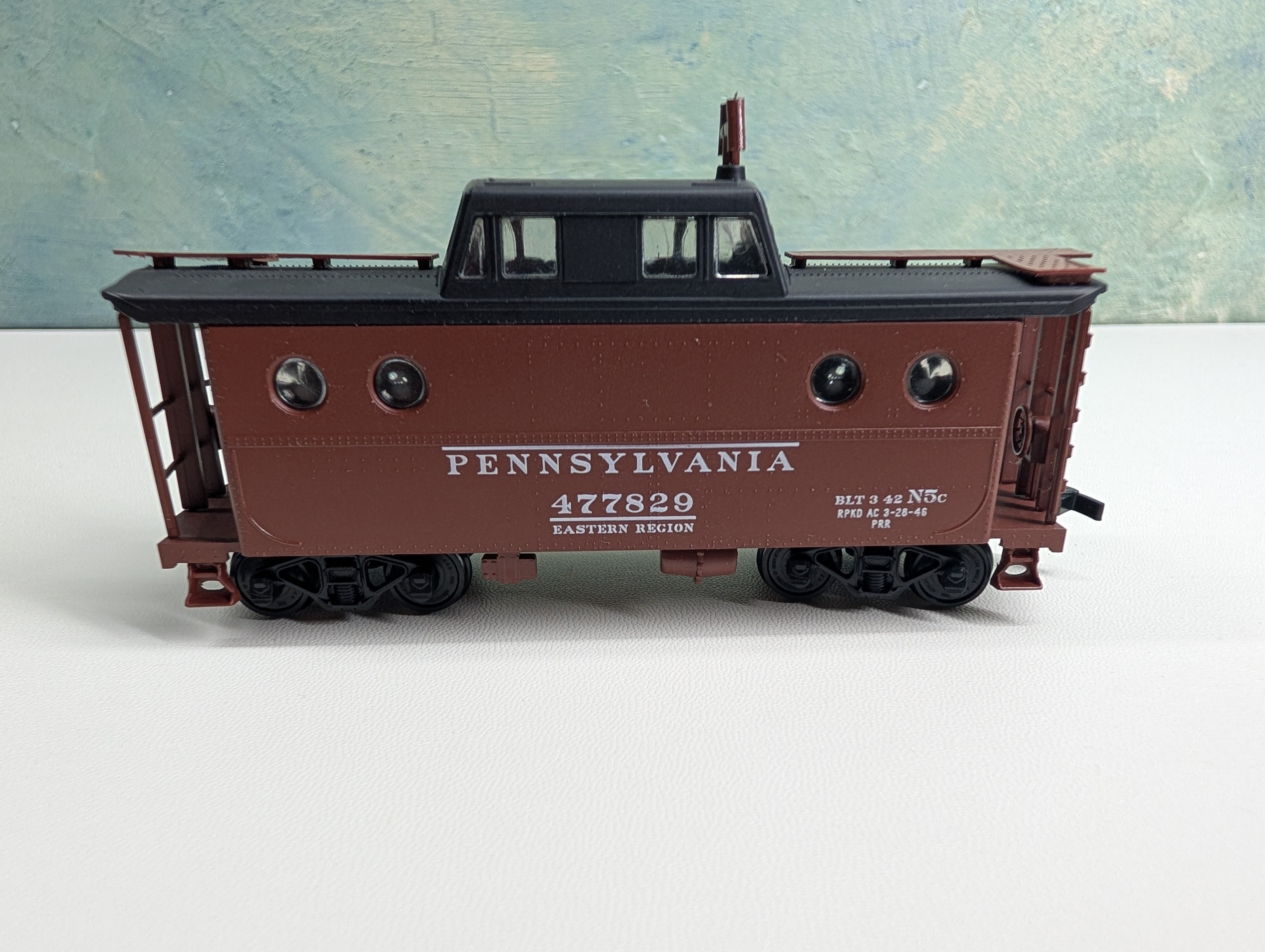 USED Bowser HO Scale N5C Caboose Pennsylvania #477829