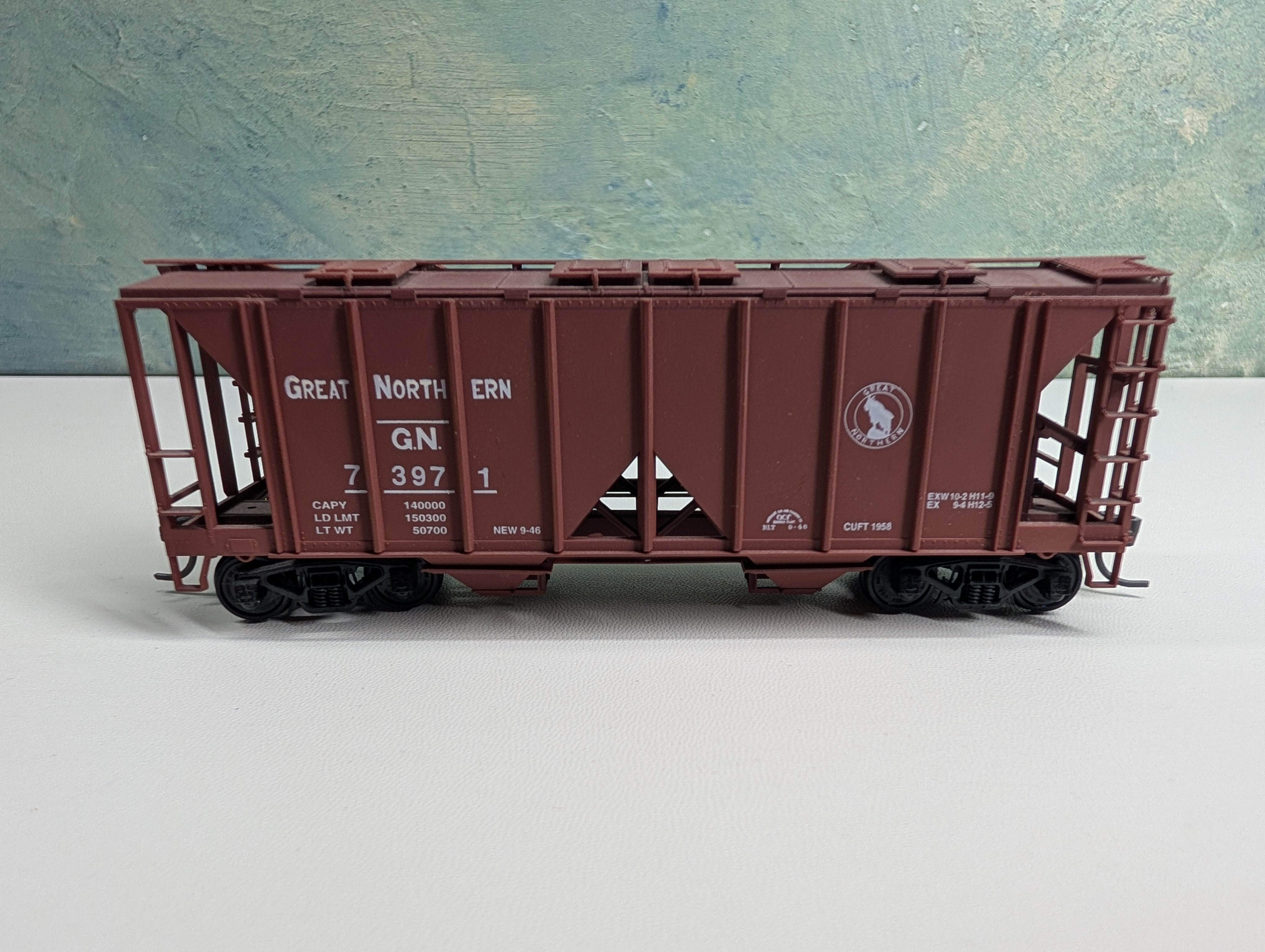 USED Bowser HO Scale Covered Hopper Great Northern GN #73971