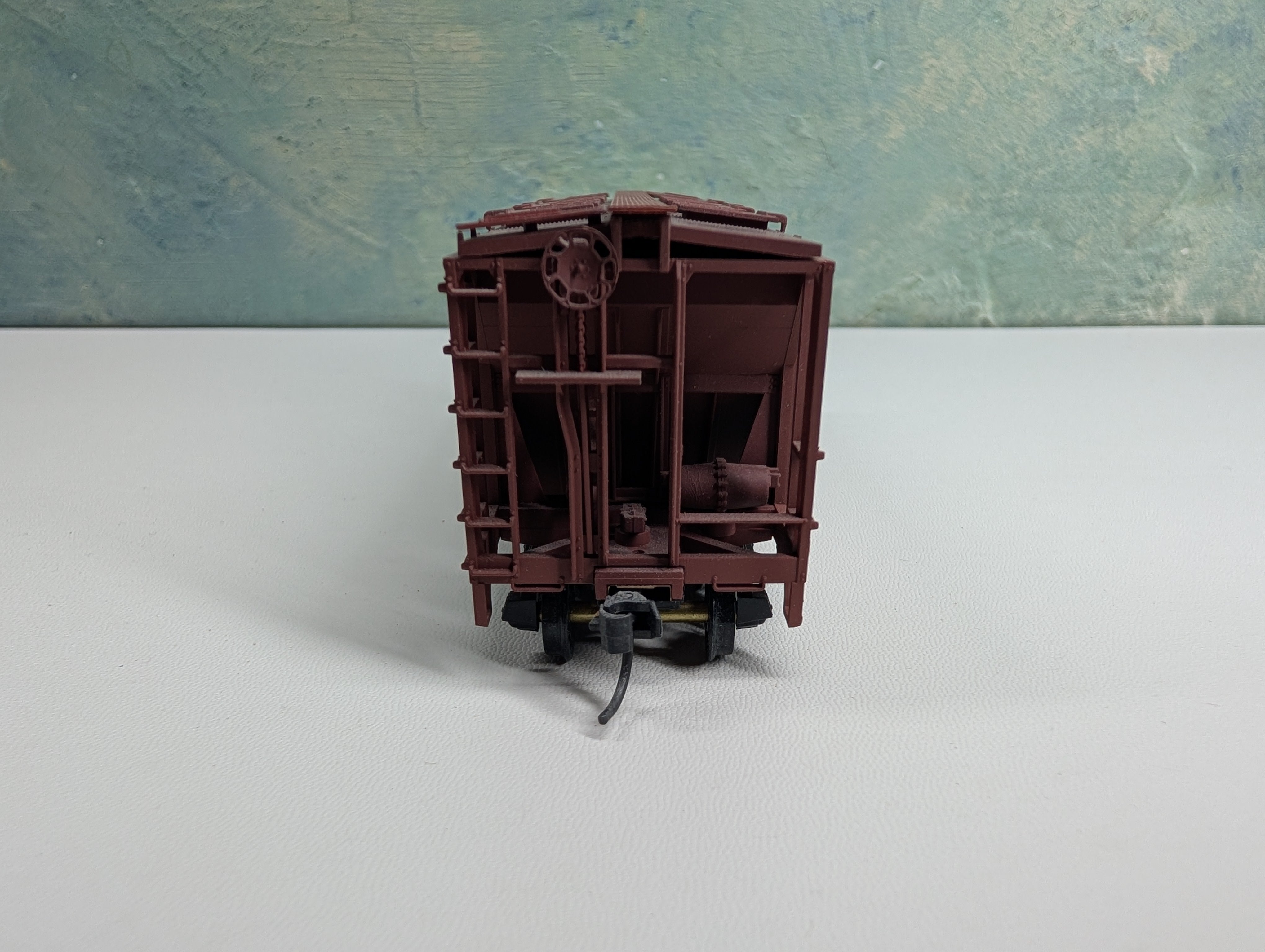 USED Bowser HO Scale Covered Hopper Great Northern GN #73971