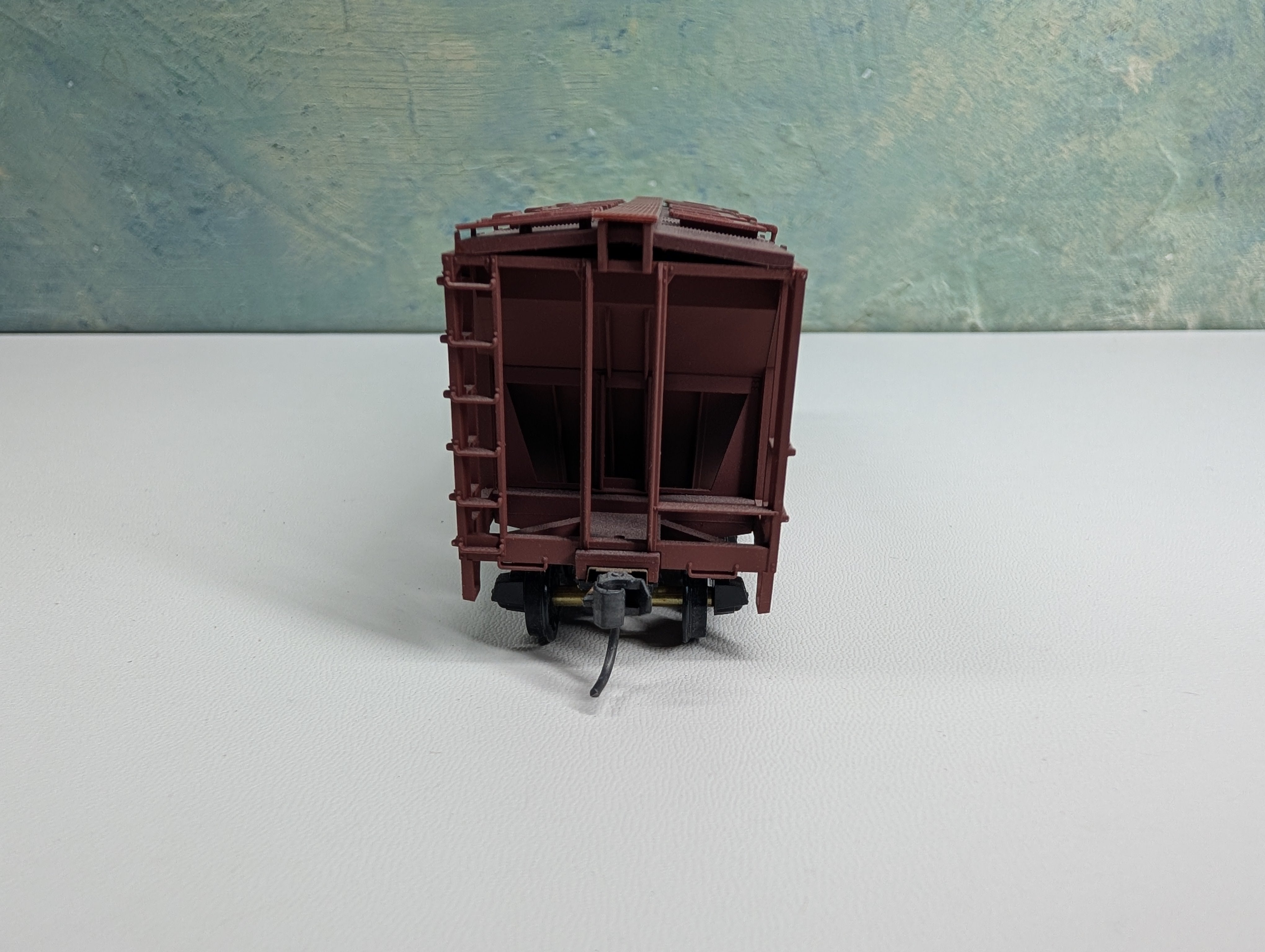 USED Bowser HO Scale Covered Hopper Great Northern GN #73971